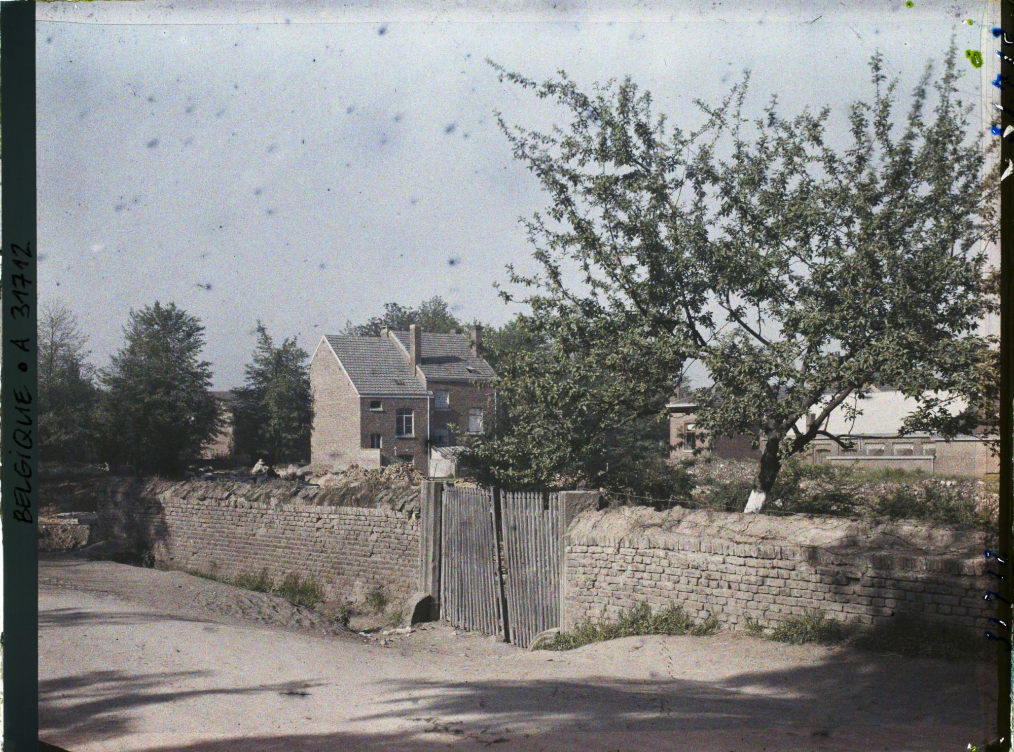 Image représentant Belgique, Visé, Paysage et reconstructions