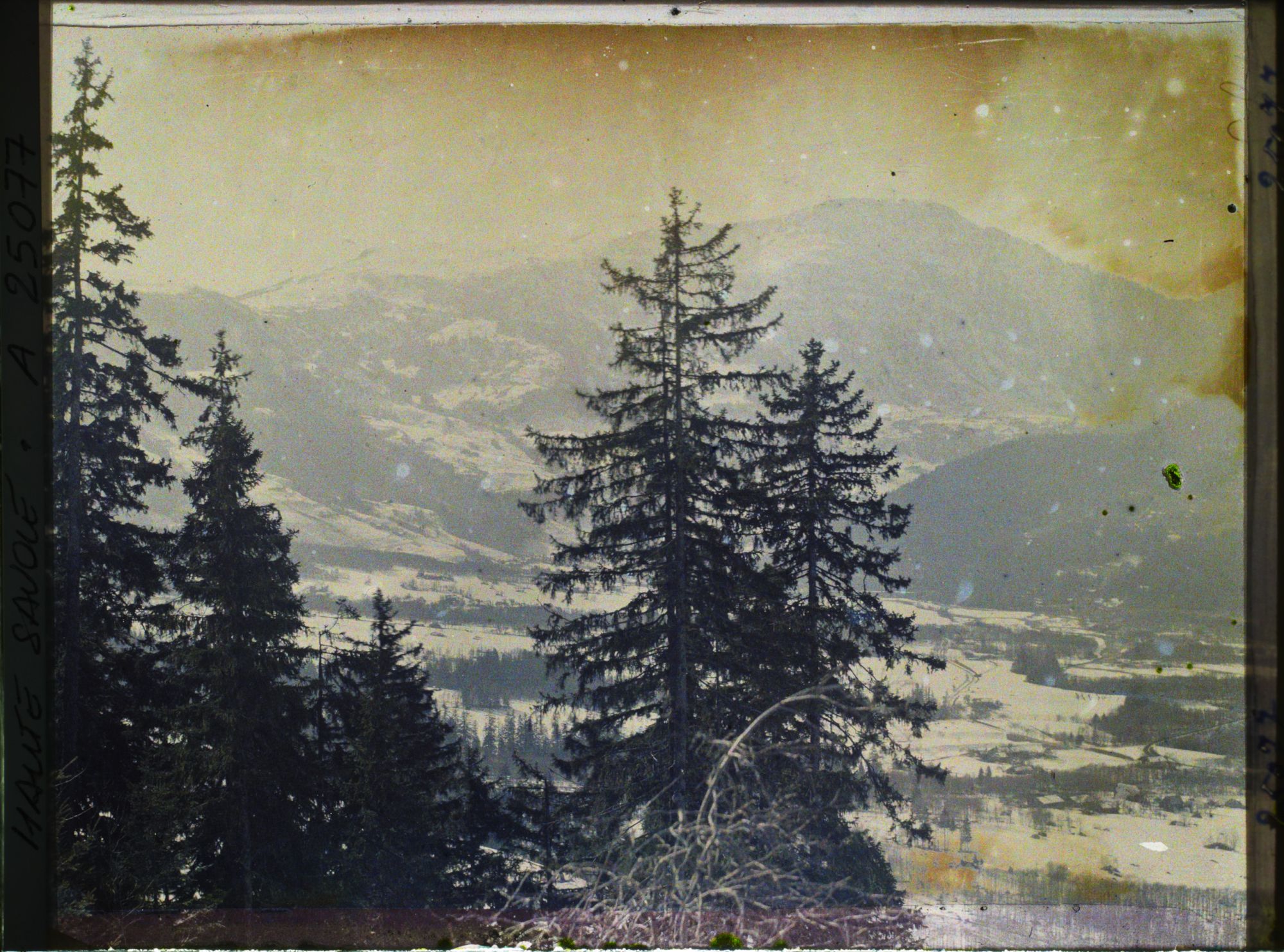 Image représentant France Les Alpes, Les Bossons, Le Col de Voza, le Prarion, le Col de la Forclaz, la Tête Noire