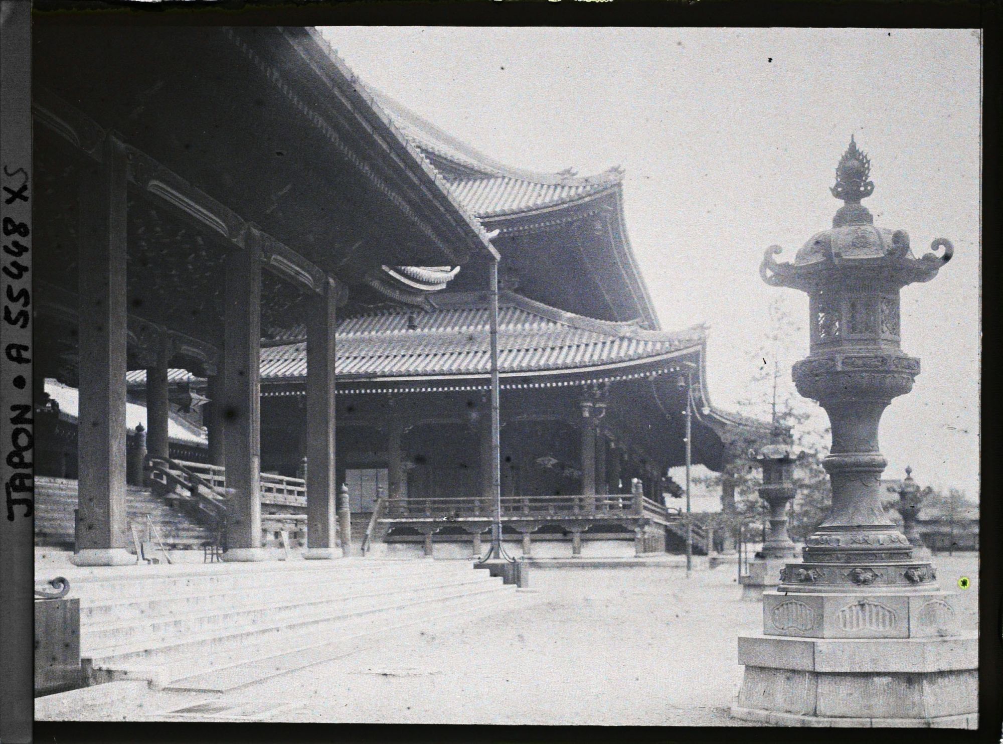Image représentant Temple Higashi Honganji : La Salle d'Amida (Amida-dô) et la Salle du Fondateur (Goei-dô)