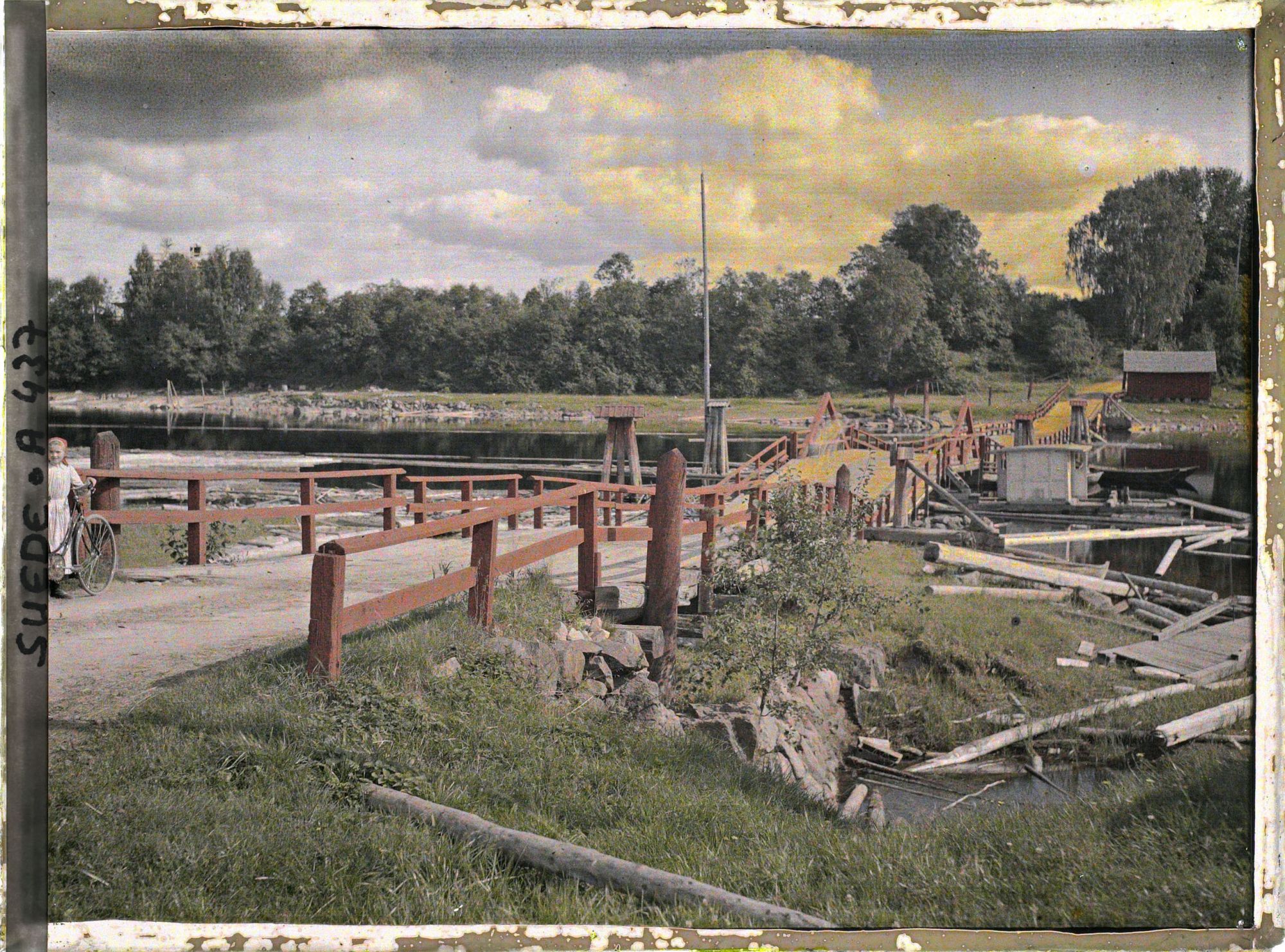 Image représentant Le pont flottant sur l'Österdalälven entre Västerfors et Österfors