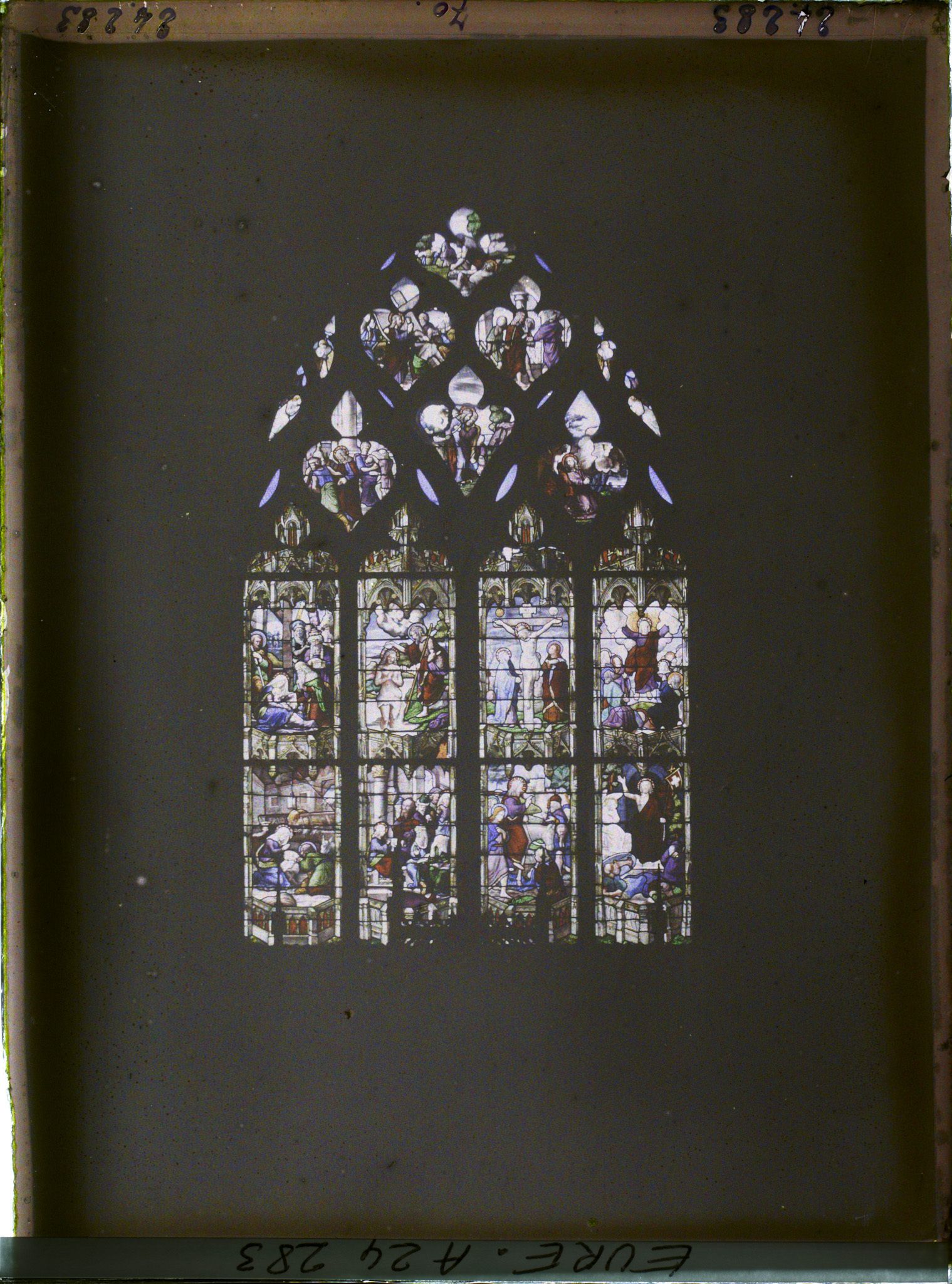 Image représentant Vitrail de l'église Notre-Dame