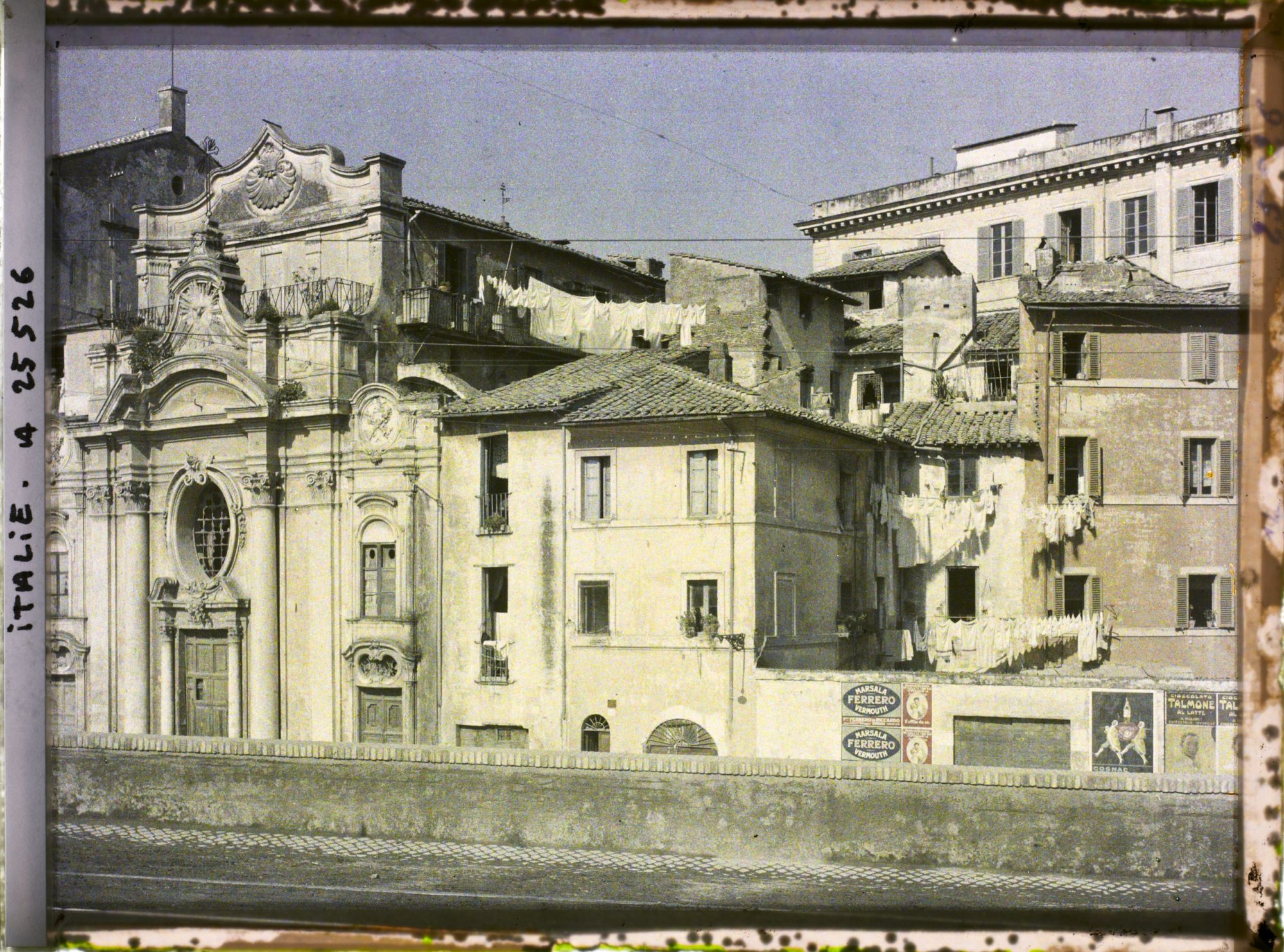 Image représentant Une église devenue un hospice