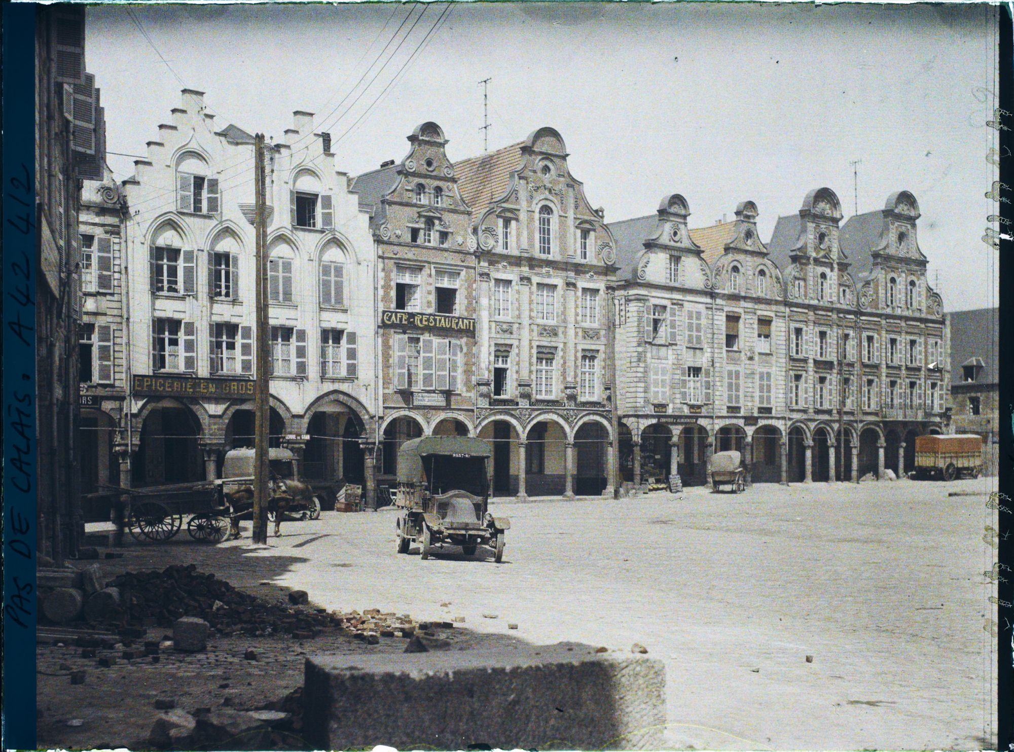 Image représentant France, Arras, Gde Place vers le Nord