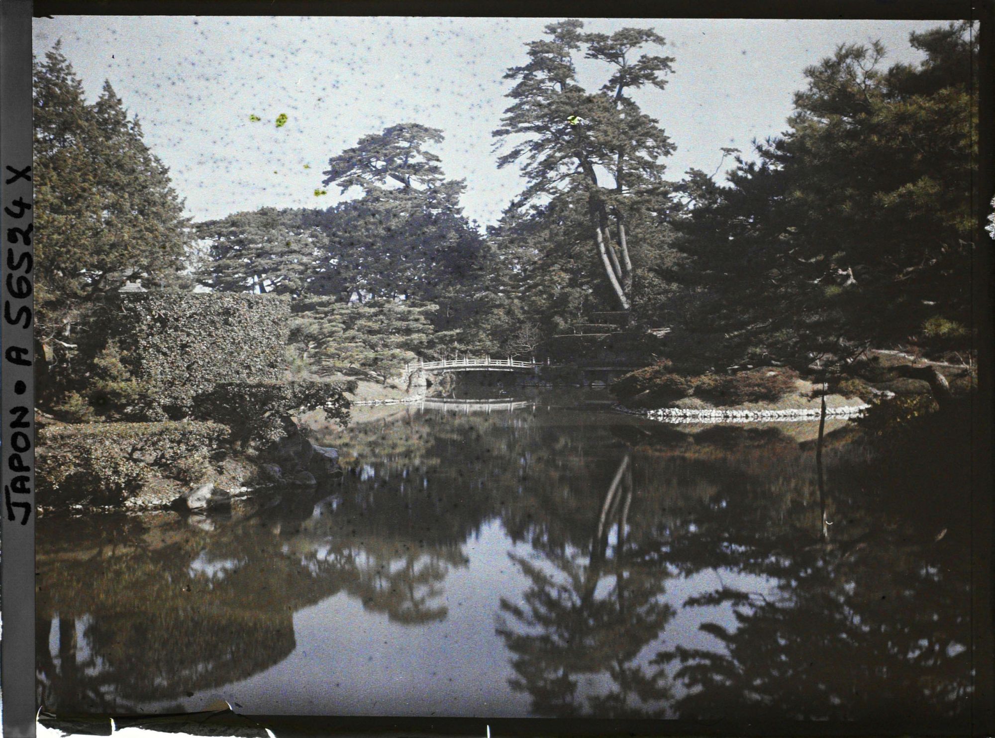 Image représentant Parc Ritsurin-koen (ou Kuribayashi-koen) : le lac du sud (Nanko)
