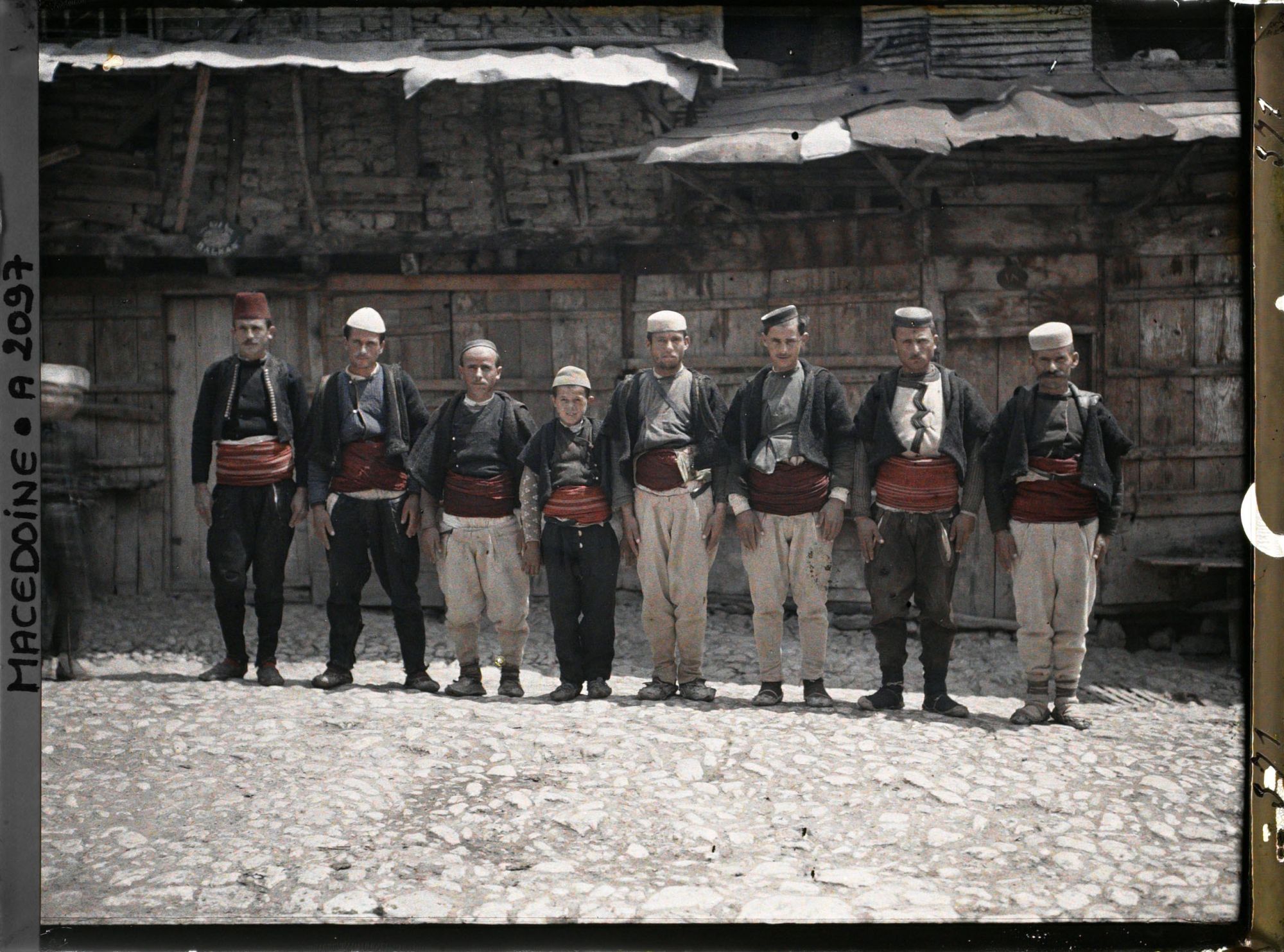 Image représentant Huit Albanais