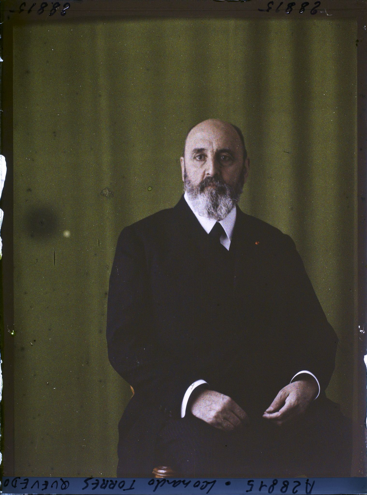 Image représentant Monsieur  https://musee-albert-kahn.s-museum.fr/home/NWQ2OTAwYzNmYjZlZTk1ZWQwODJmMjY4L2dlbmVyaWMtbm90aWNlLXRhYi9hdXRob3JpdHkvNjE3YTc5ZjVjZjhiODk2OGIzMzM3ZDIx/5d6900c3fb6ee95ed082f268/generic-notice-tab/authority/617a79ebcf8b8968b33378cd Leonardo Torres Guevedo