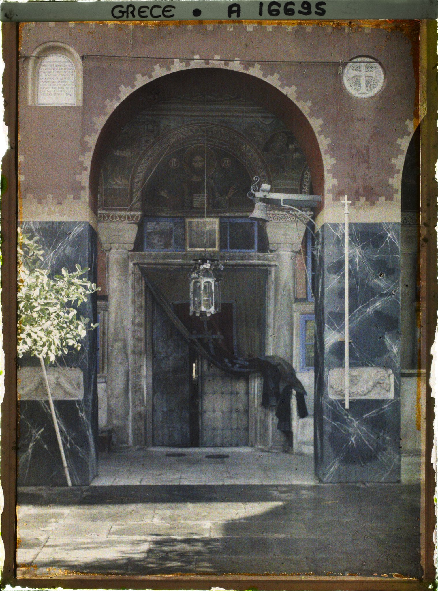 Image représentant Turquie, Mont Athos, Vatopédi, Porte d'entrée de l'Eglise