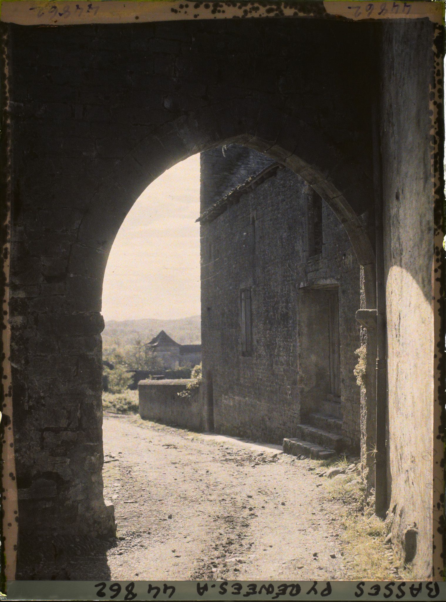 Image représentant France, Sauveterre de Béarn, Vieille porte de la Ville