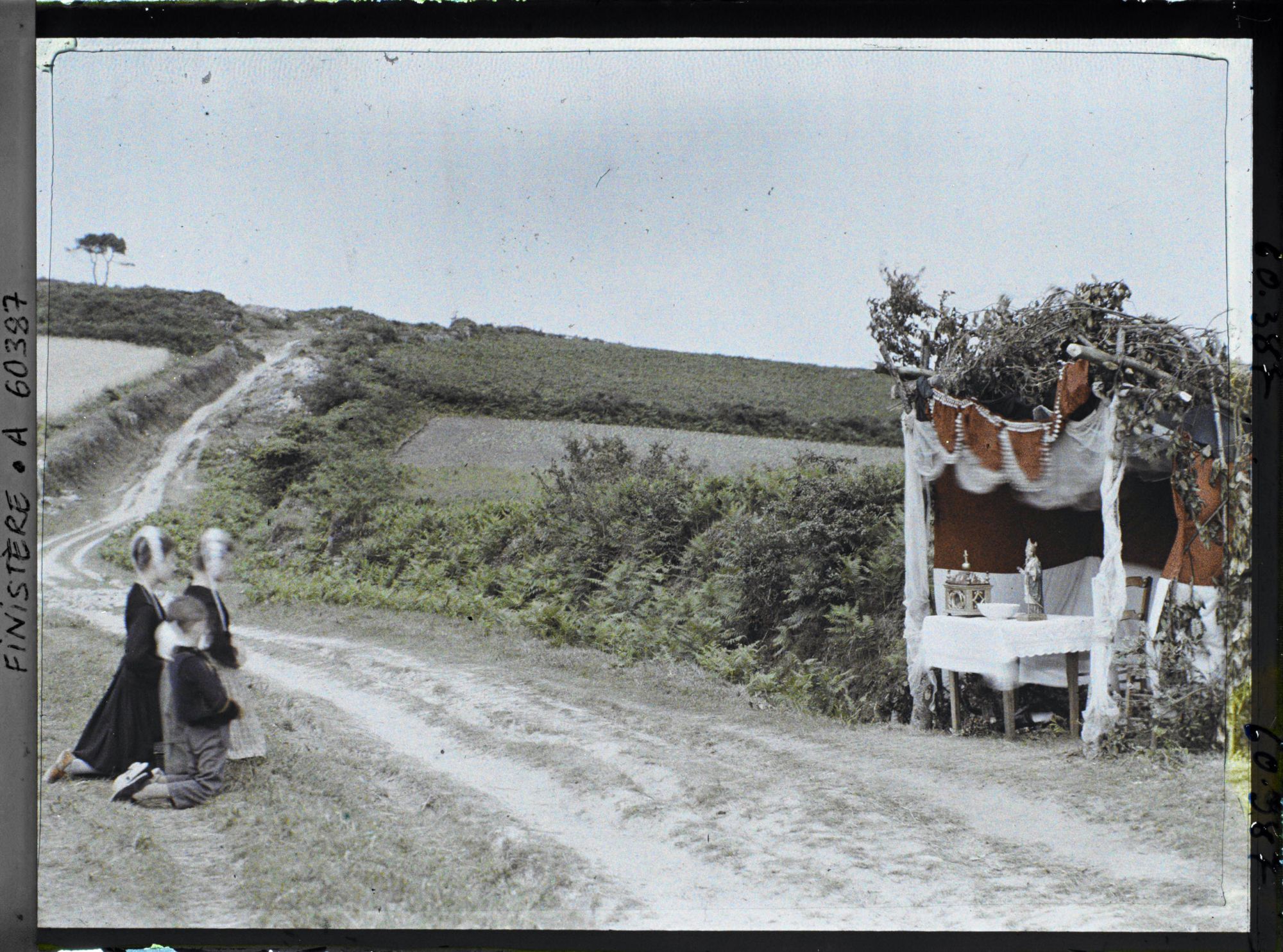 Image représentant Le reposoir de saint Thurien sur le parcours de la Grande Troménie