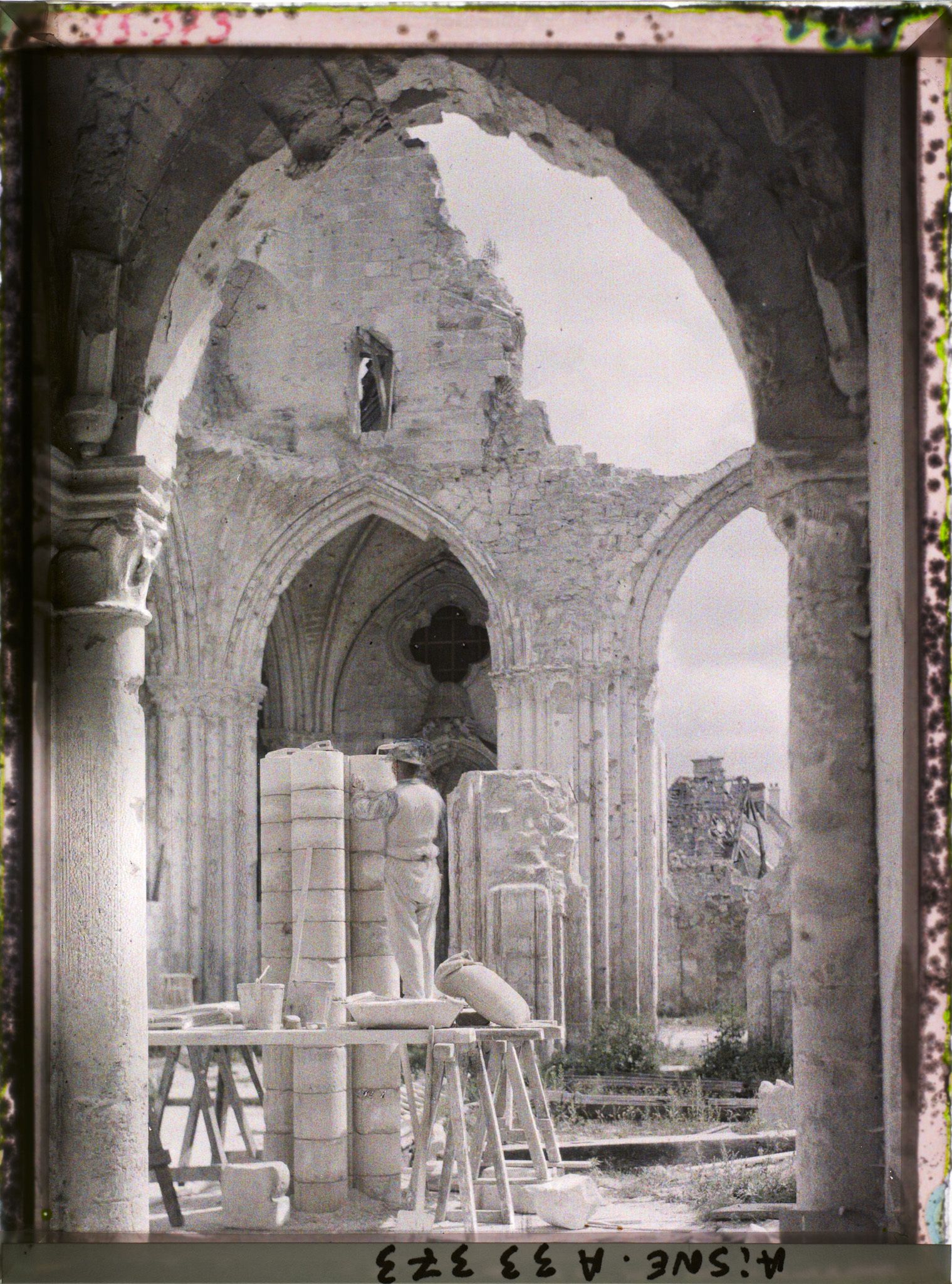 Image représentant France, Vailly, Intérieur de l'Eglise