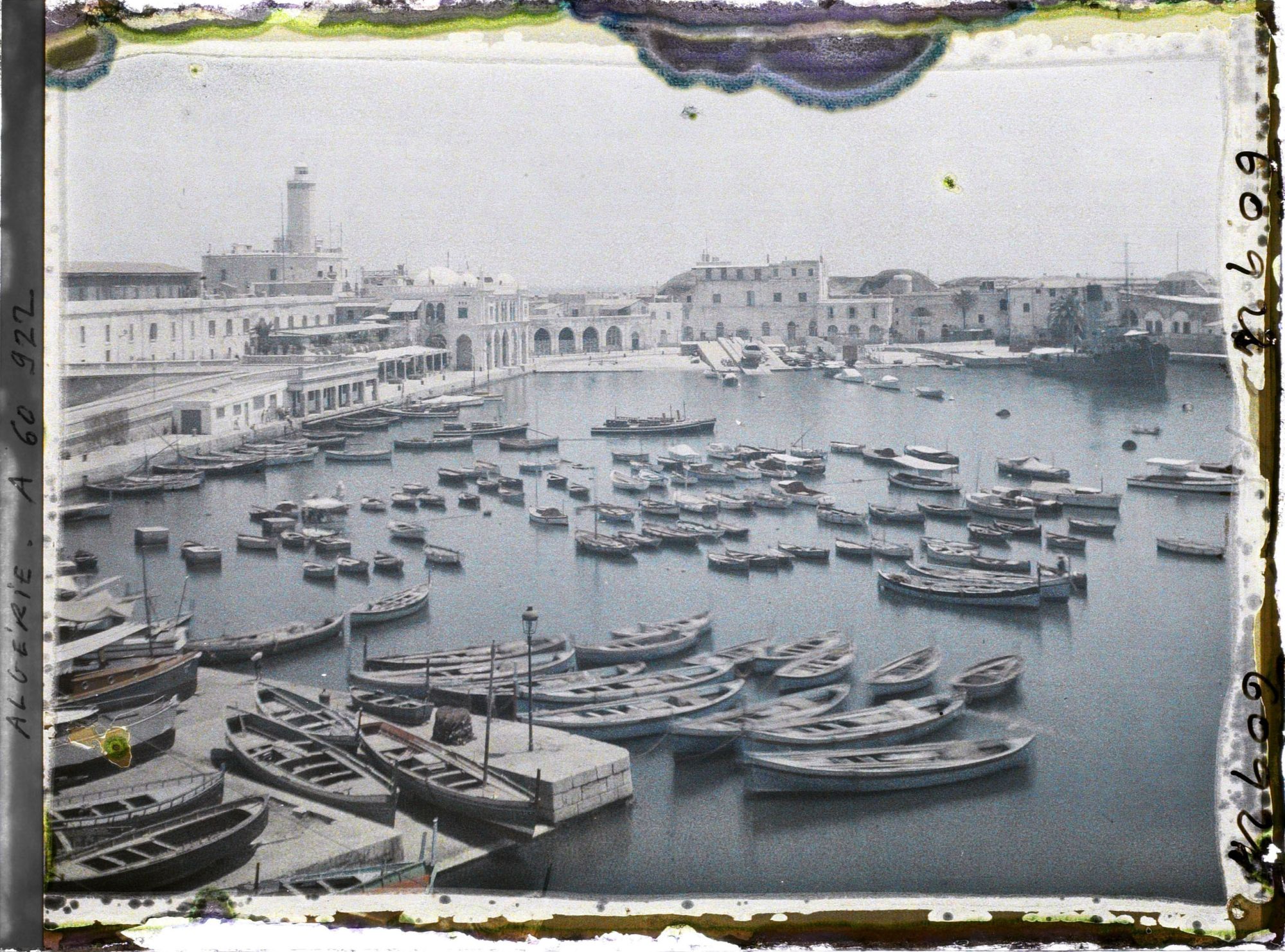 Image représentant L'Amirauté vue des quais