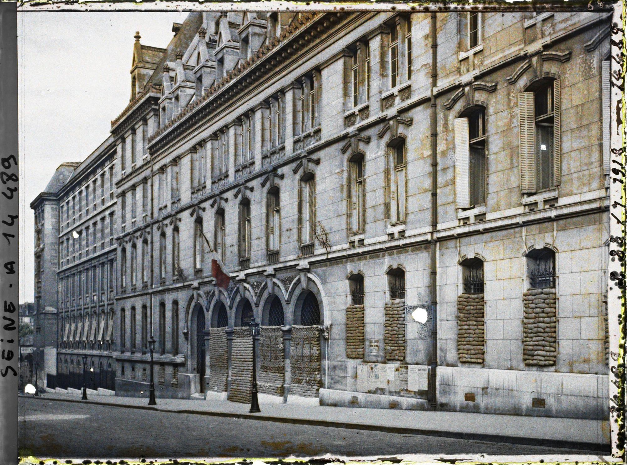Image représentant Lycée Louis-le-Grand, 123 rue Saint-Jacques, protégé contre les bombardements