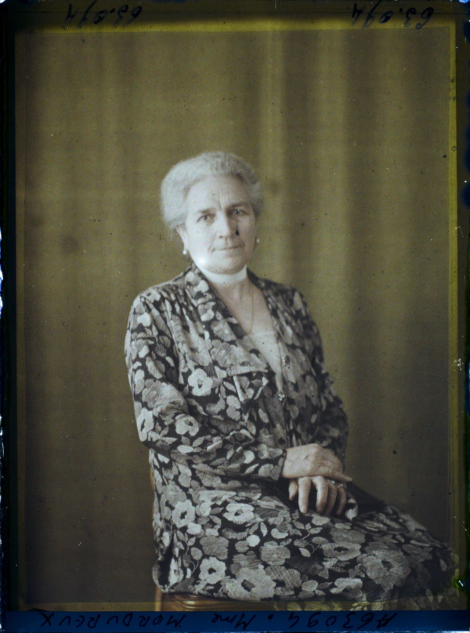 Image représentant https://musee-albert-kahn.s-museum.fr/home/NWQ2OTAwYzNmYjZlZTk1ZWQwODJmMjY4L2dlbmVyaWMtbm90aWNlLXRhYi9hdXRob3JpdHkvNjE3YTc5ZjVjZjhiODk2OGIzMzM3ZDIx/5d6900c3fb6ee95ed082f268/generic-notice-tab/authority/617a79ebcf8b8968b3337425 Madame Mortureux