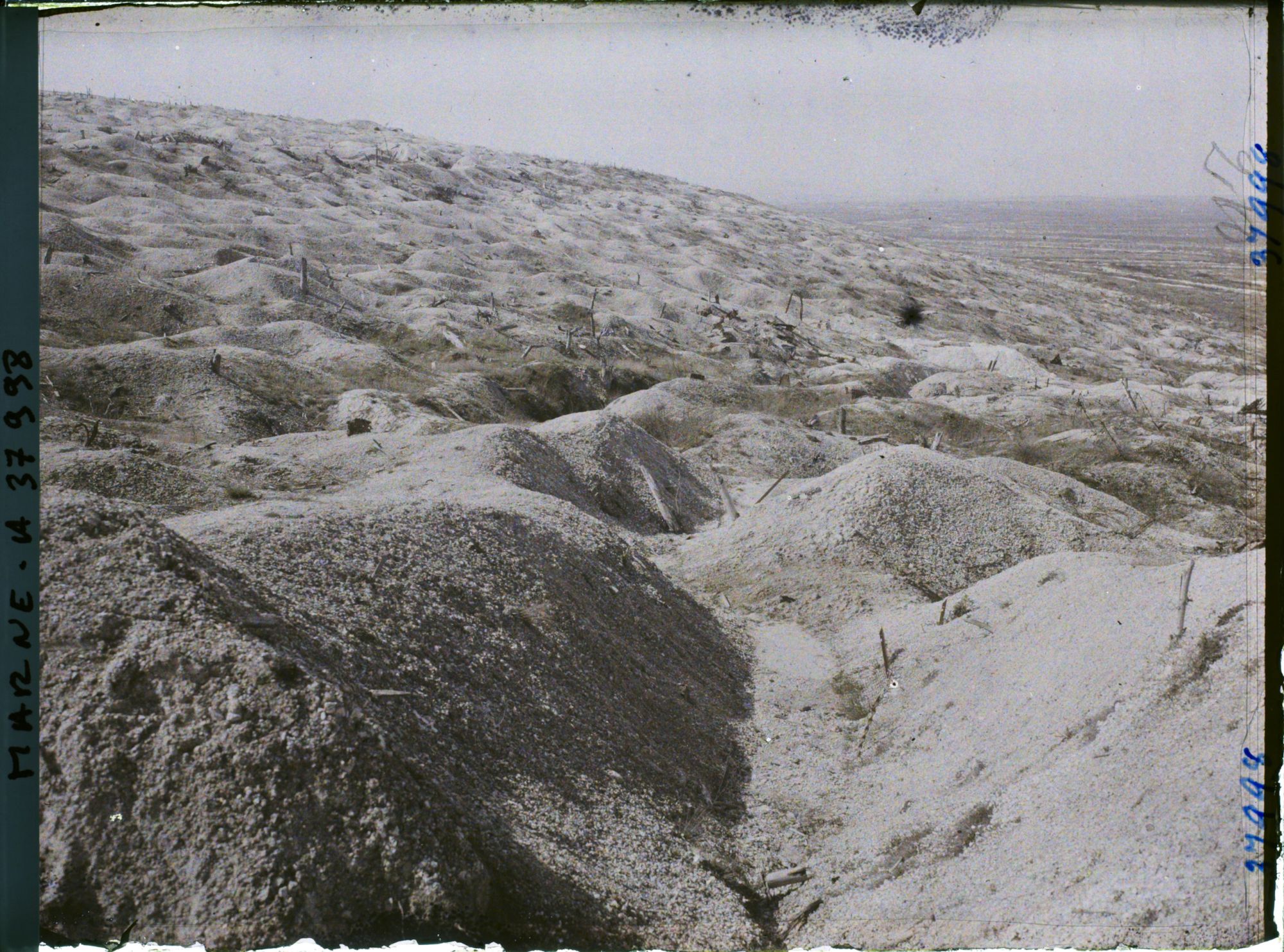 Image représentant France, Mont Cornillet, Aspect du terrain à l'entrée du tunnel (Pente Sud)