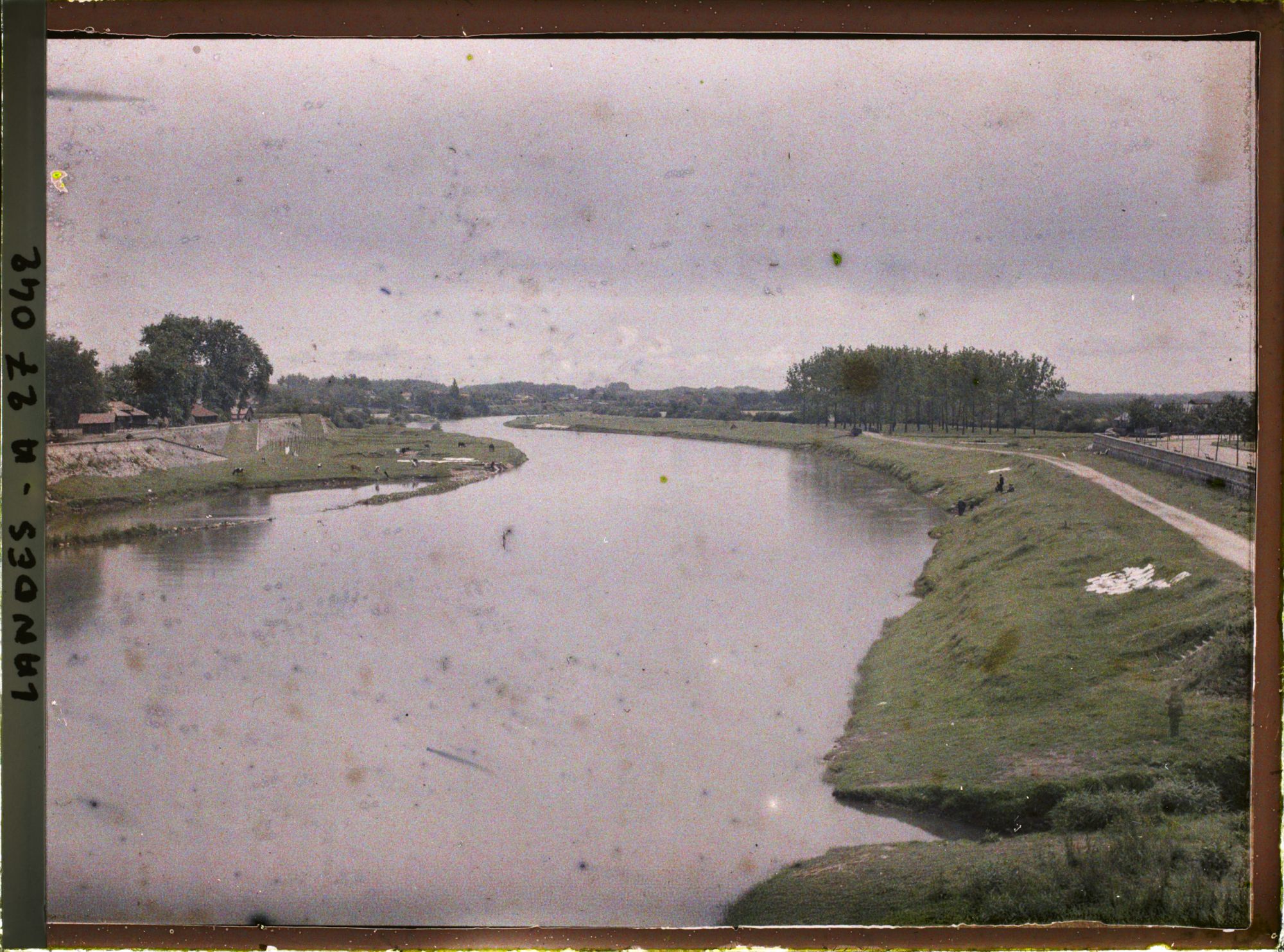 Image représentant Chemins le long de l'Adour