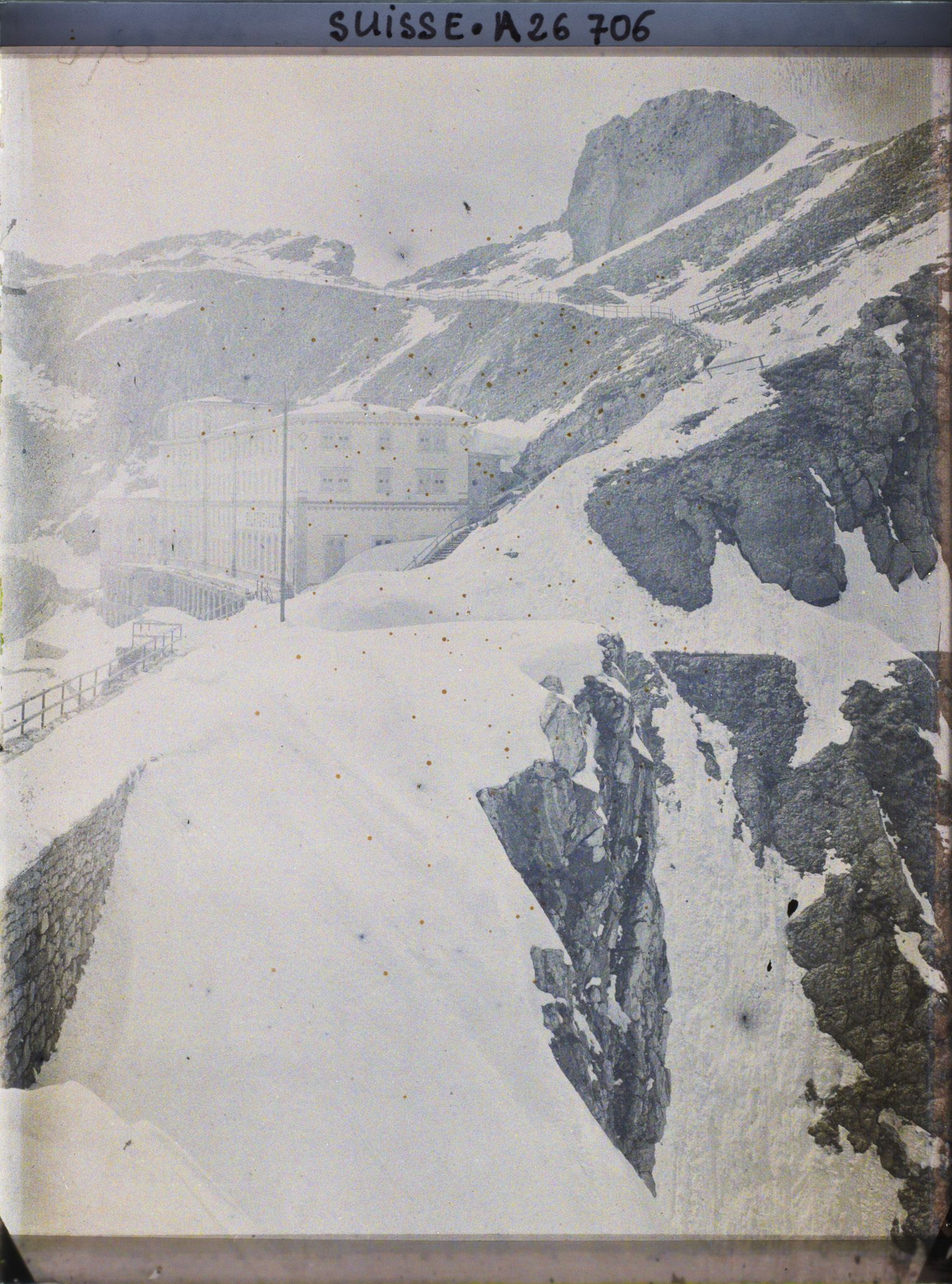 Image représentant L'Hôtel du Klimsenhorn au sommet du chemin de fer du mont Pilatus