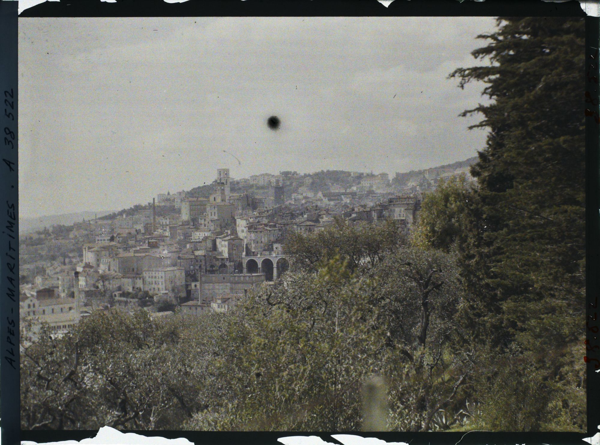 Image représentant Panorama de la ville vue depuis la route de Cagnes-sur-mer