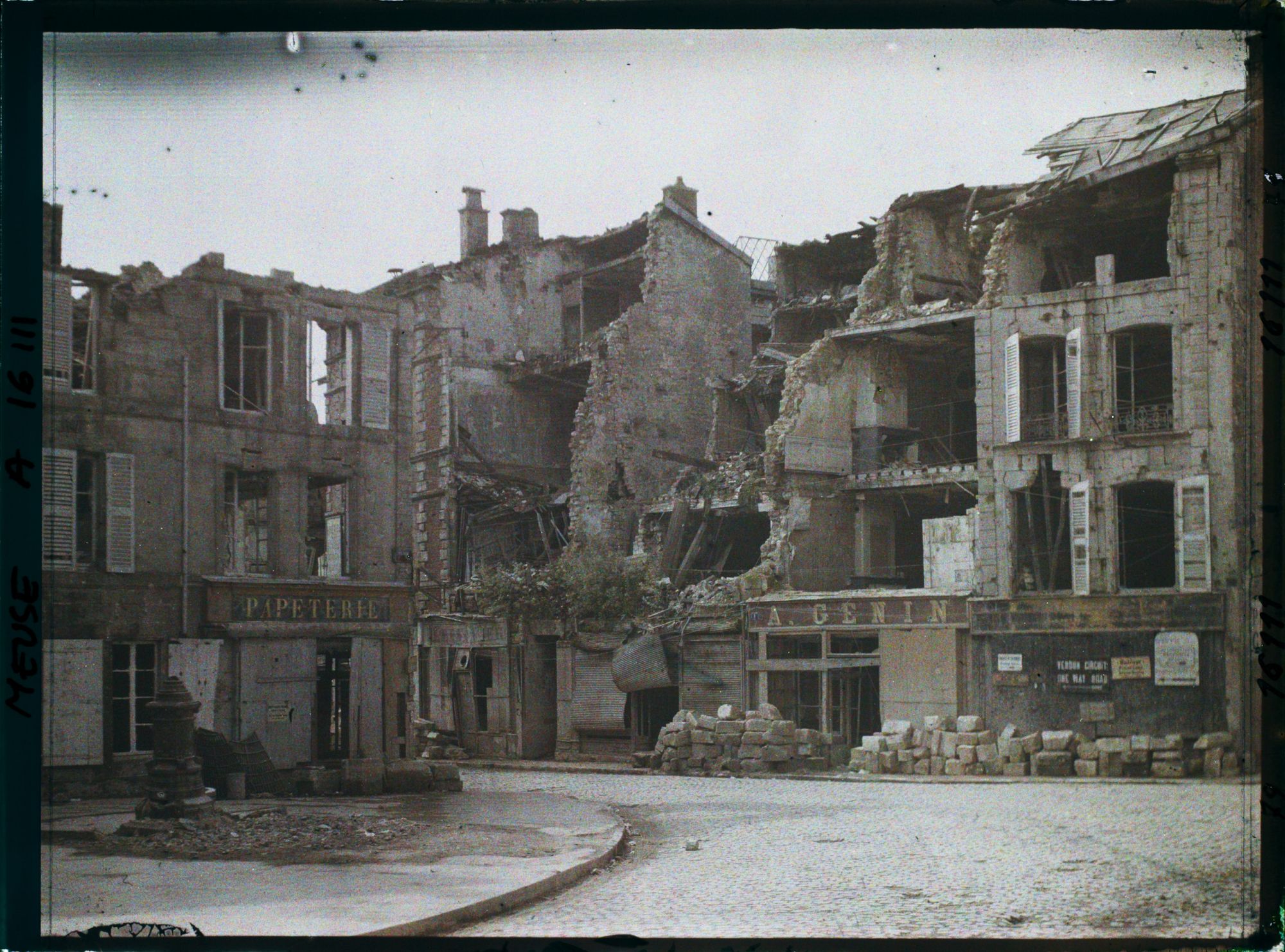 Image représentant France, Verdun, Place Mazel