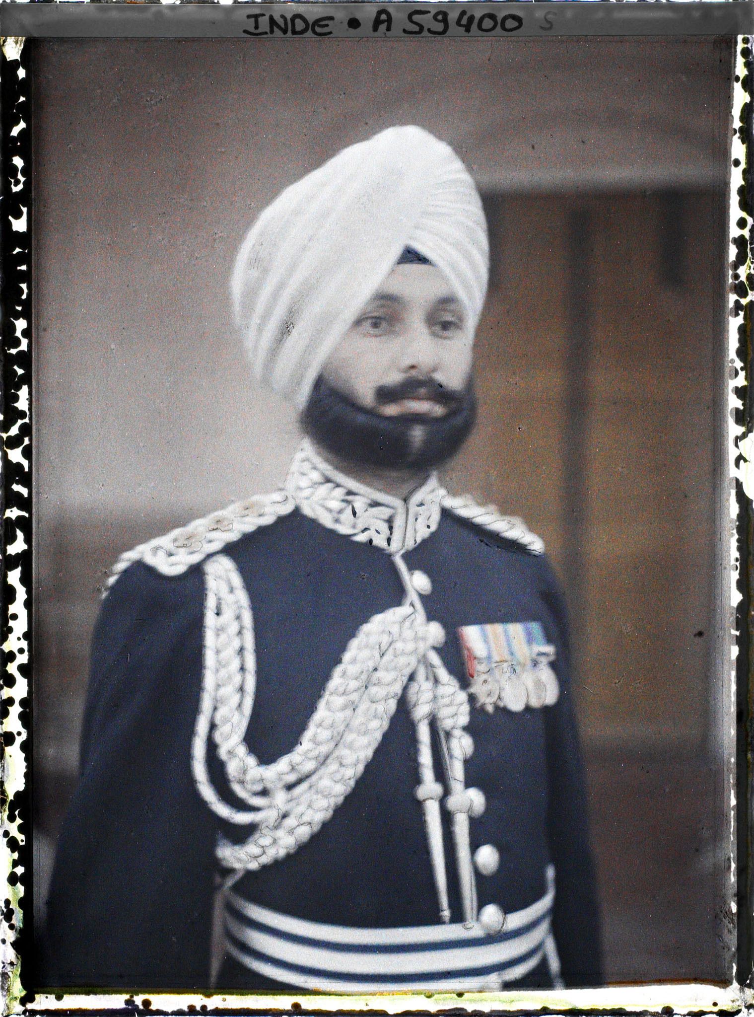 Image représentant Portrait en buste du capitaine de l'armée de Kapurthala