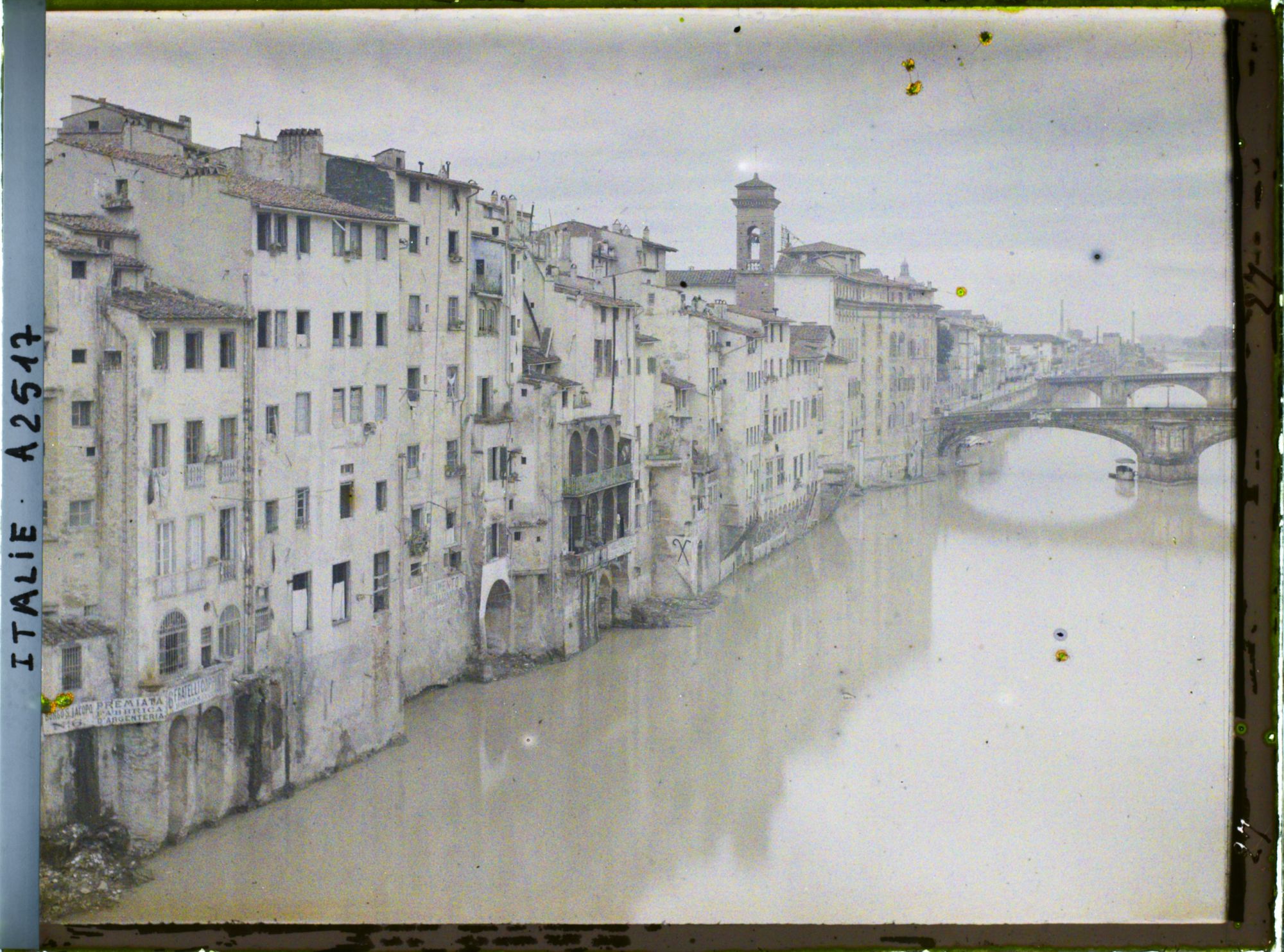 Image représentant Les bords de l'Arno et les ponts de Santa Trinità et Ponte alla Carraia