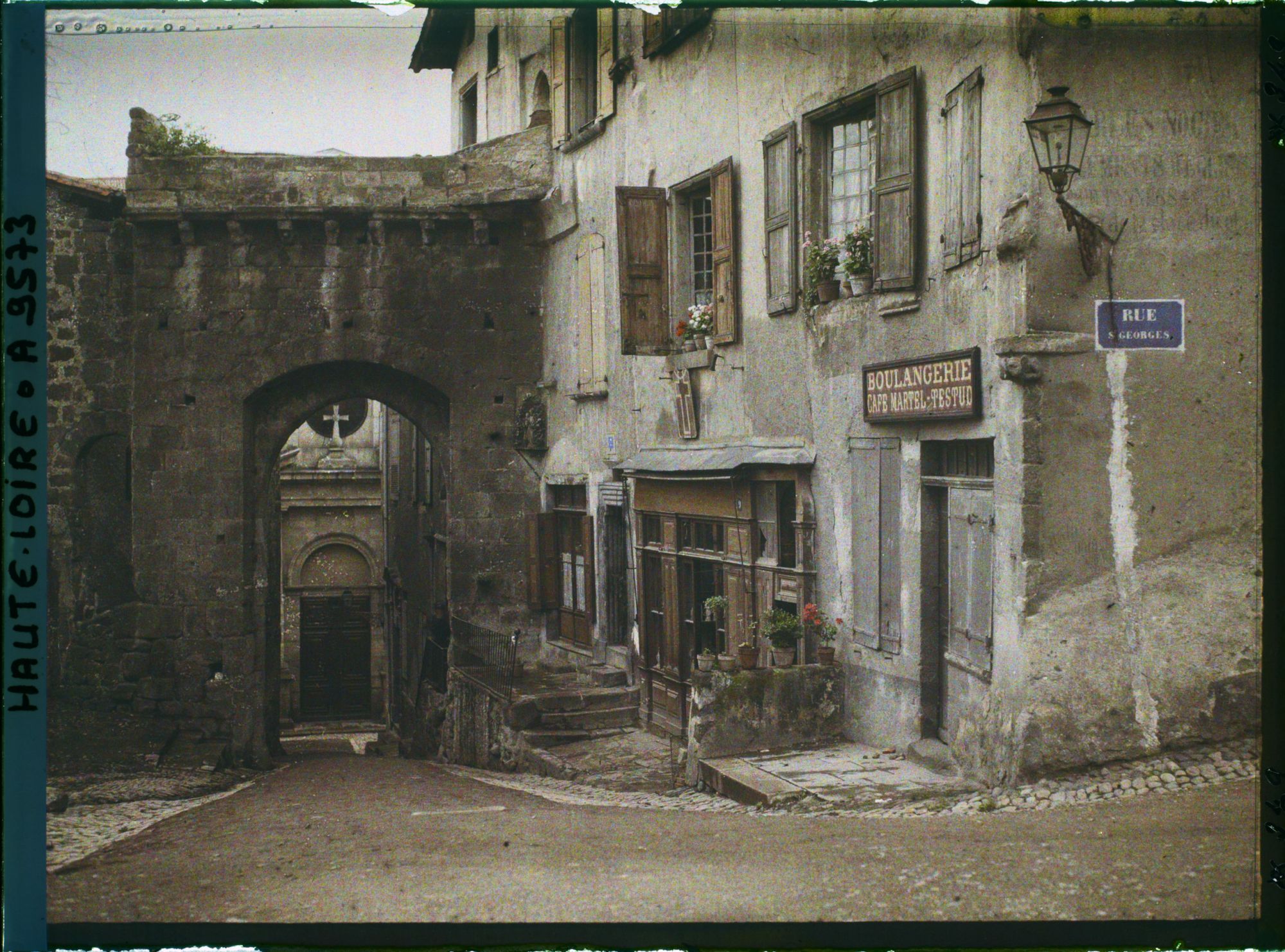 Image représentant Ancienne porte prise de la rue Saint-Georges