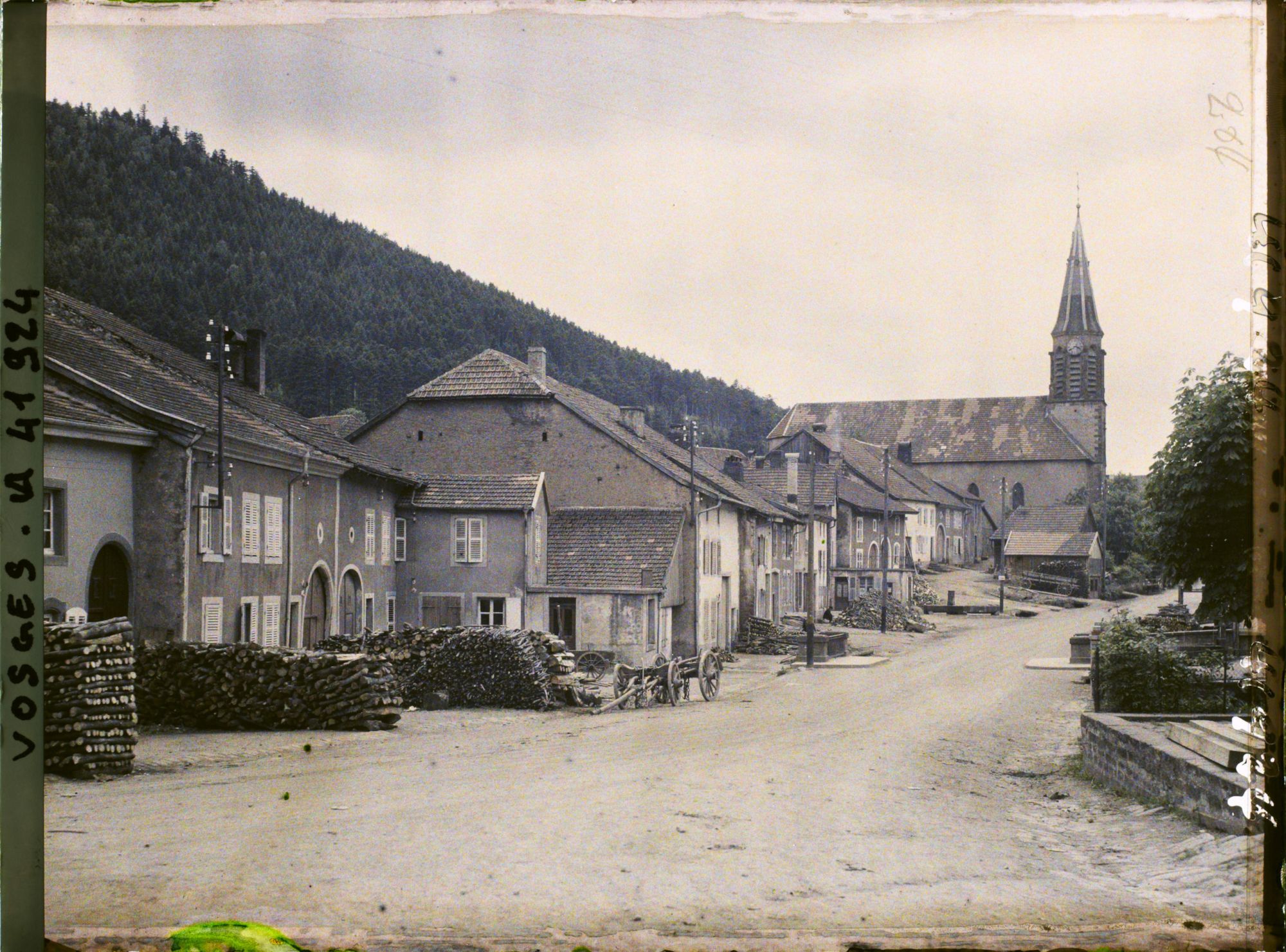 Image représentant France, Raon s/Plaine, La Grande Rue vers l'Eglise