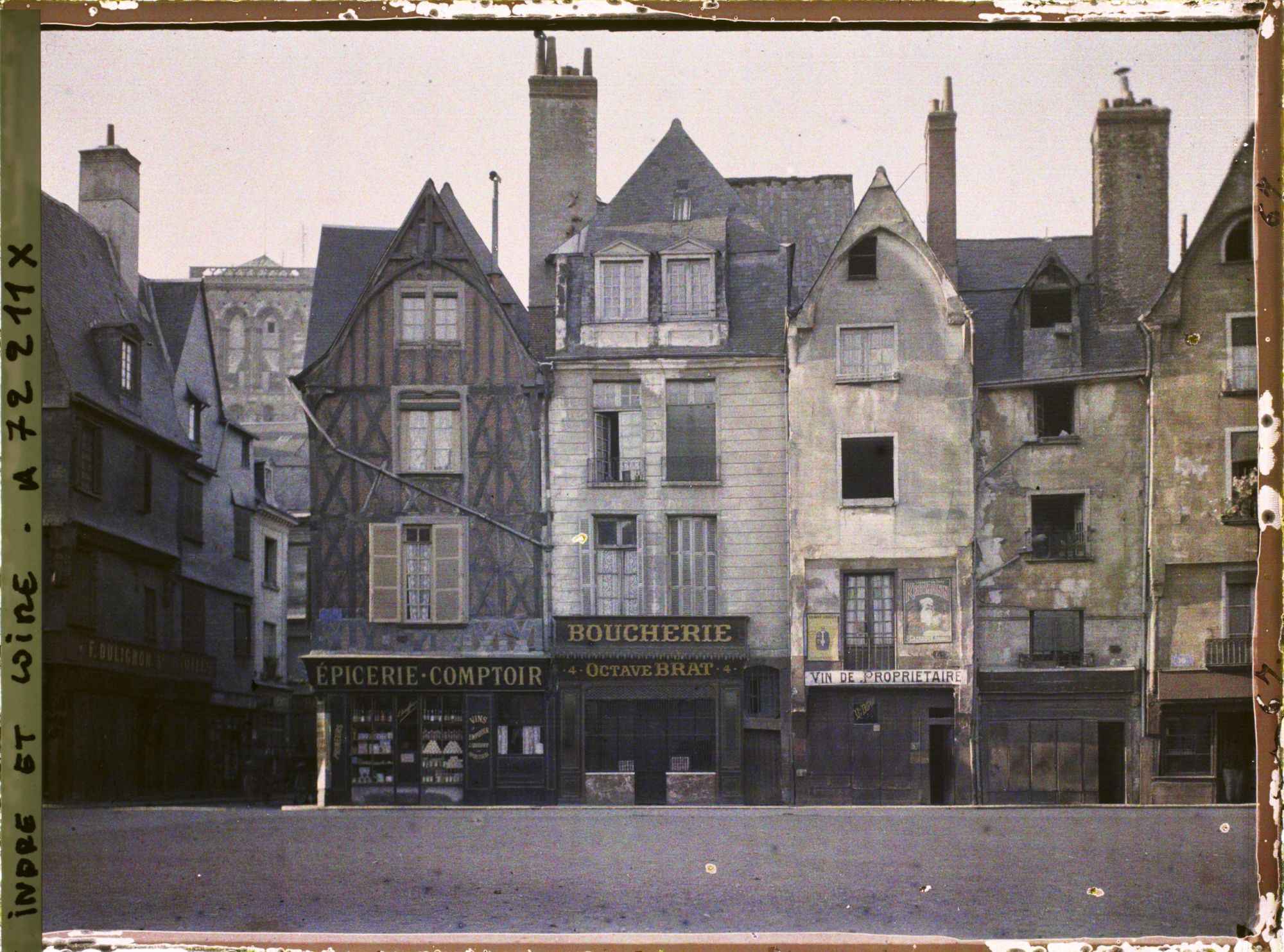 Image représentant Maisons et boutiques de la place Plumereau