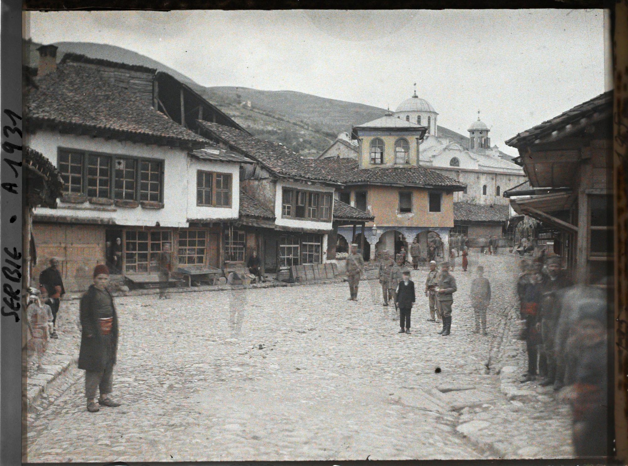 Image représentant Place pavée de la ville basse