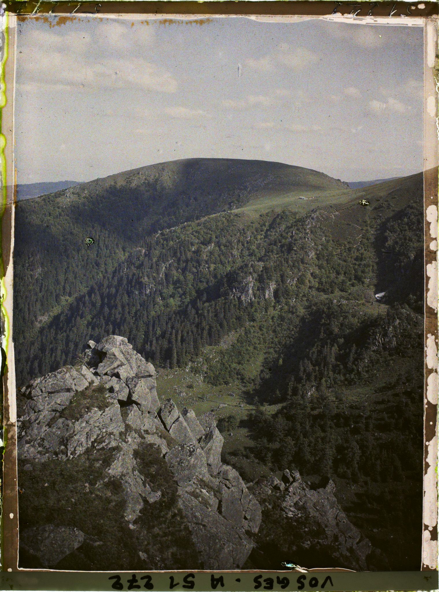 Image représentant Alsace, Honhneck, Le petit Honhneck vu des rochers de Frenkental