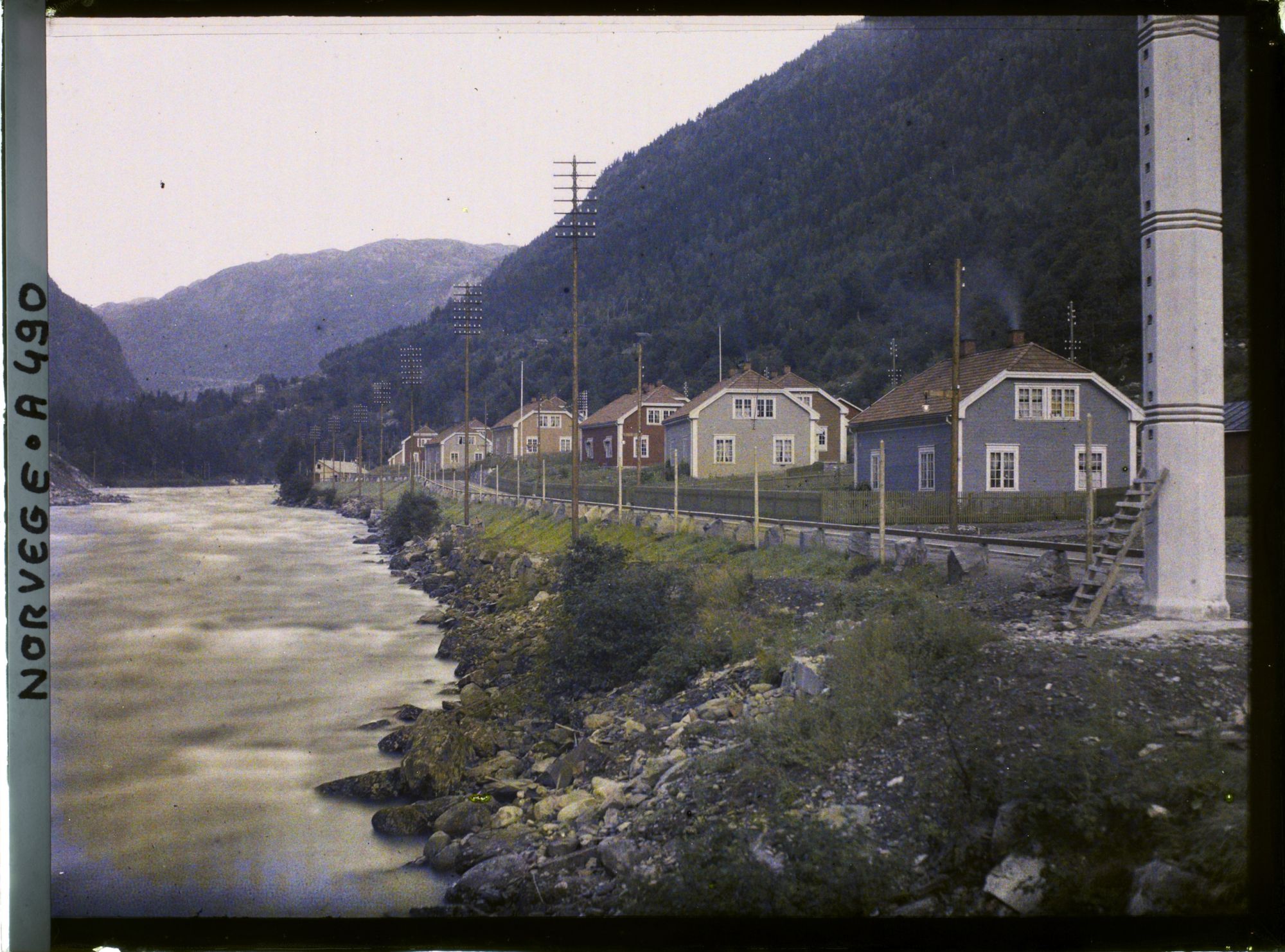 Image représentant Les maisons des ouvriers de l'usine hydro-électrique