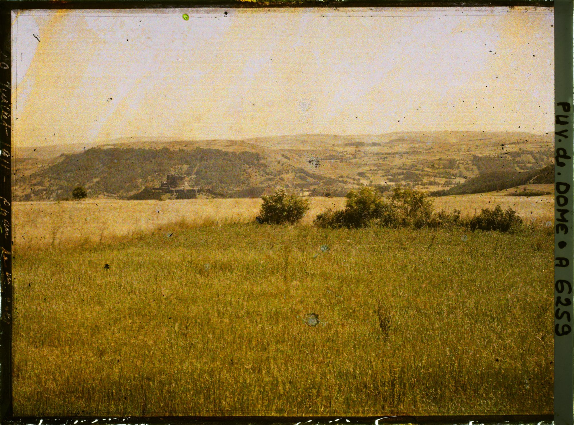 Image représentant France, Château de Murols