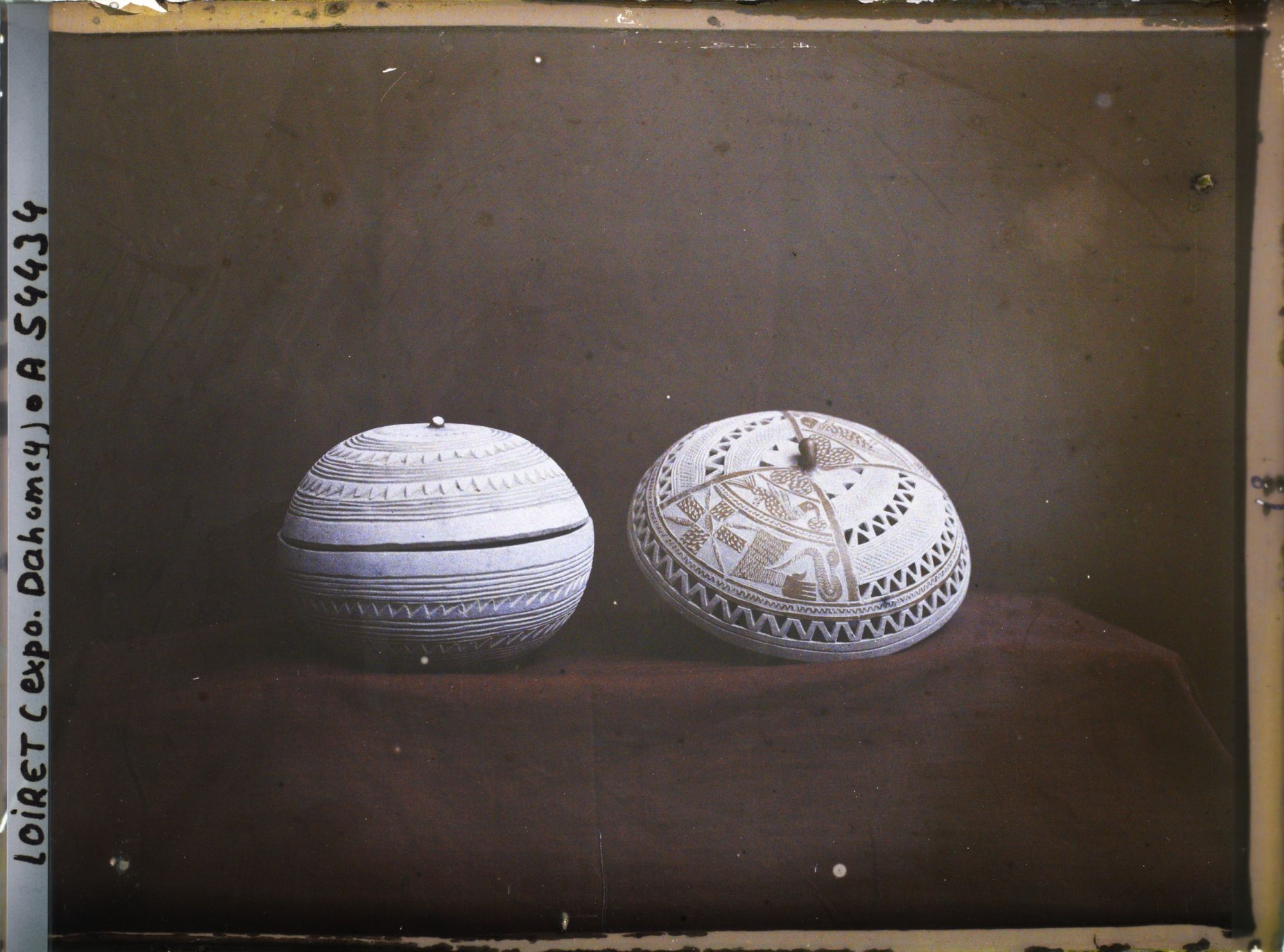 Image représentant Exposition d'art africain, petite calebasse