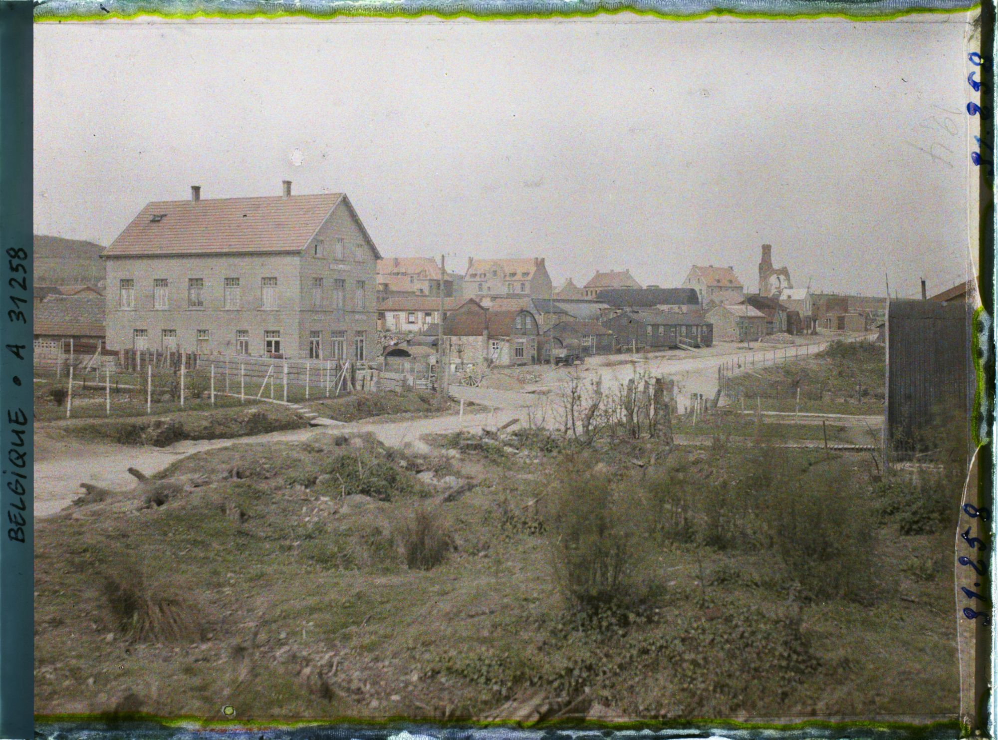 Image représentant Belgique, Kemmel, Vue Générale vers l'Eglise
