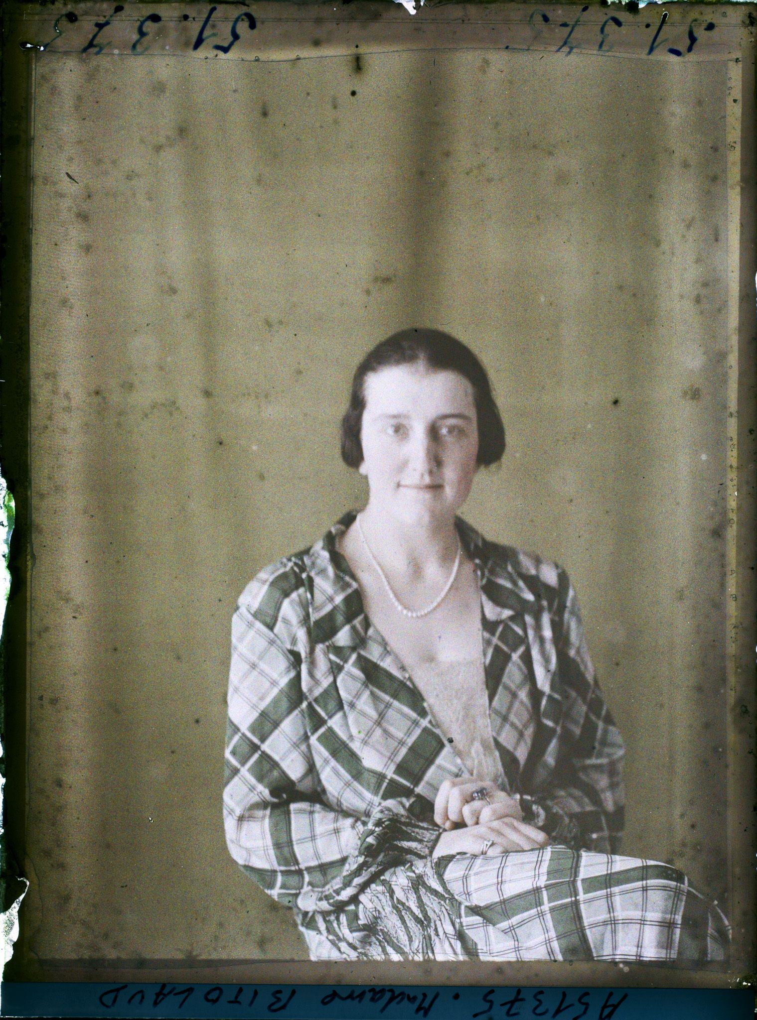 Image représentant https://musee-albert-kahn.s-museum.fr/home/NWQ2OTAwYzNmYjZlZTk1ZWQwODJmMjY4L2dlbmVyaWMtbm90aWNlLXRhYi9hdXRob3JpdHkvNjE3YTc5ZjVjZjhiODk2OGIzMzM3ZDIx/5d6900c3fb6ee95ed082f268/generic-notice-tab/authority/617a79ebcf8b8968b33368b9 Madame Bitolaud