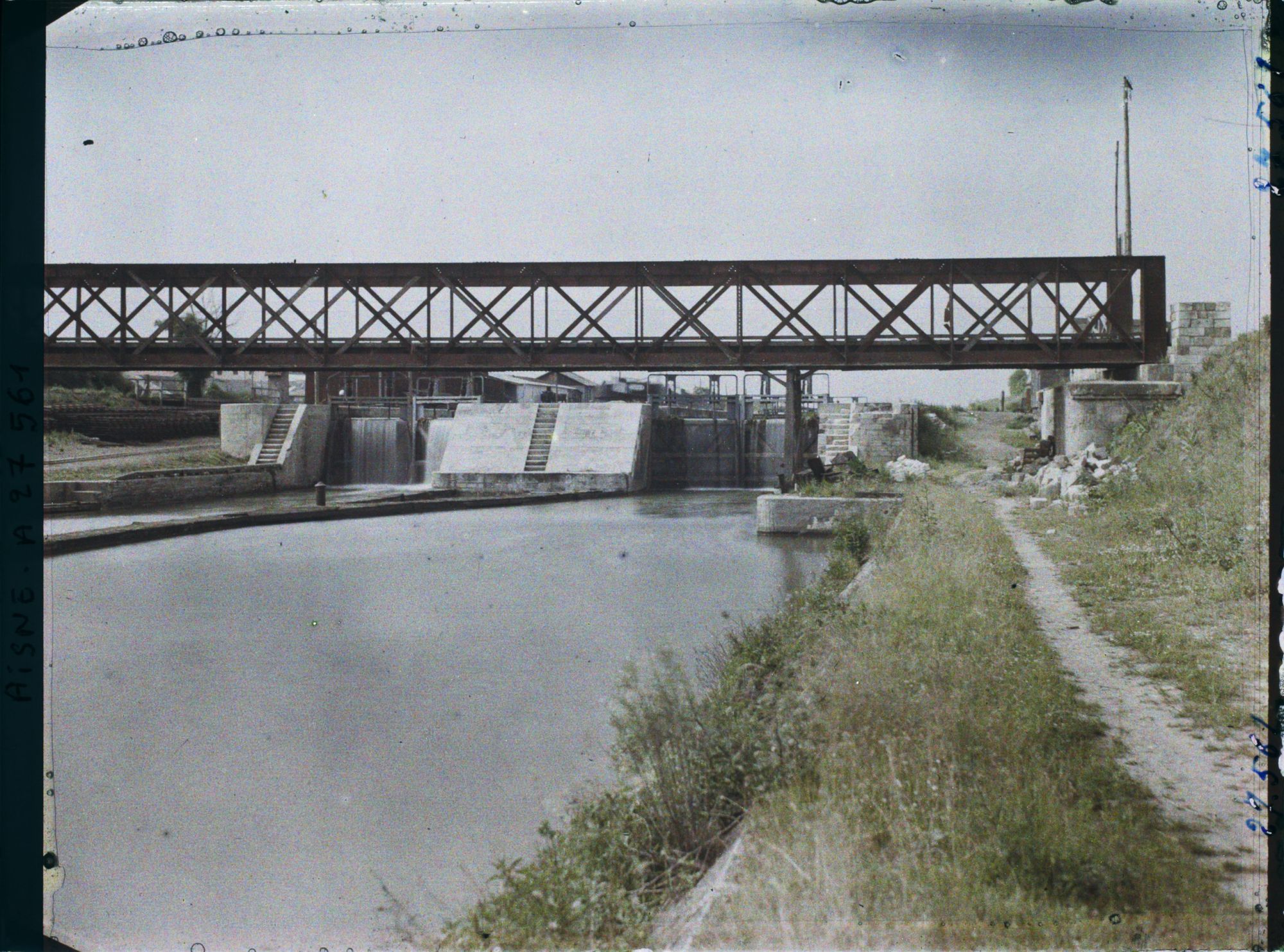 Image représentant France, Tergnier, Canal de St Quetin ; les écluses