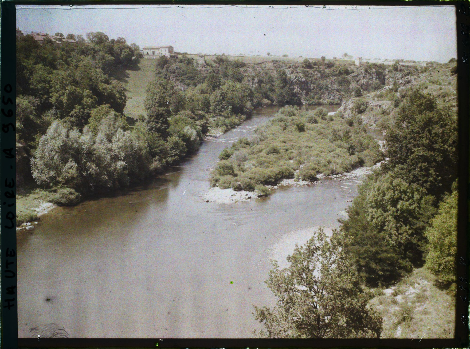 Image représentant L'allier vue du pont, vers l'aval