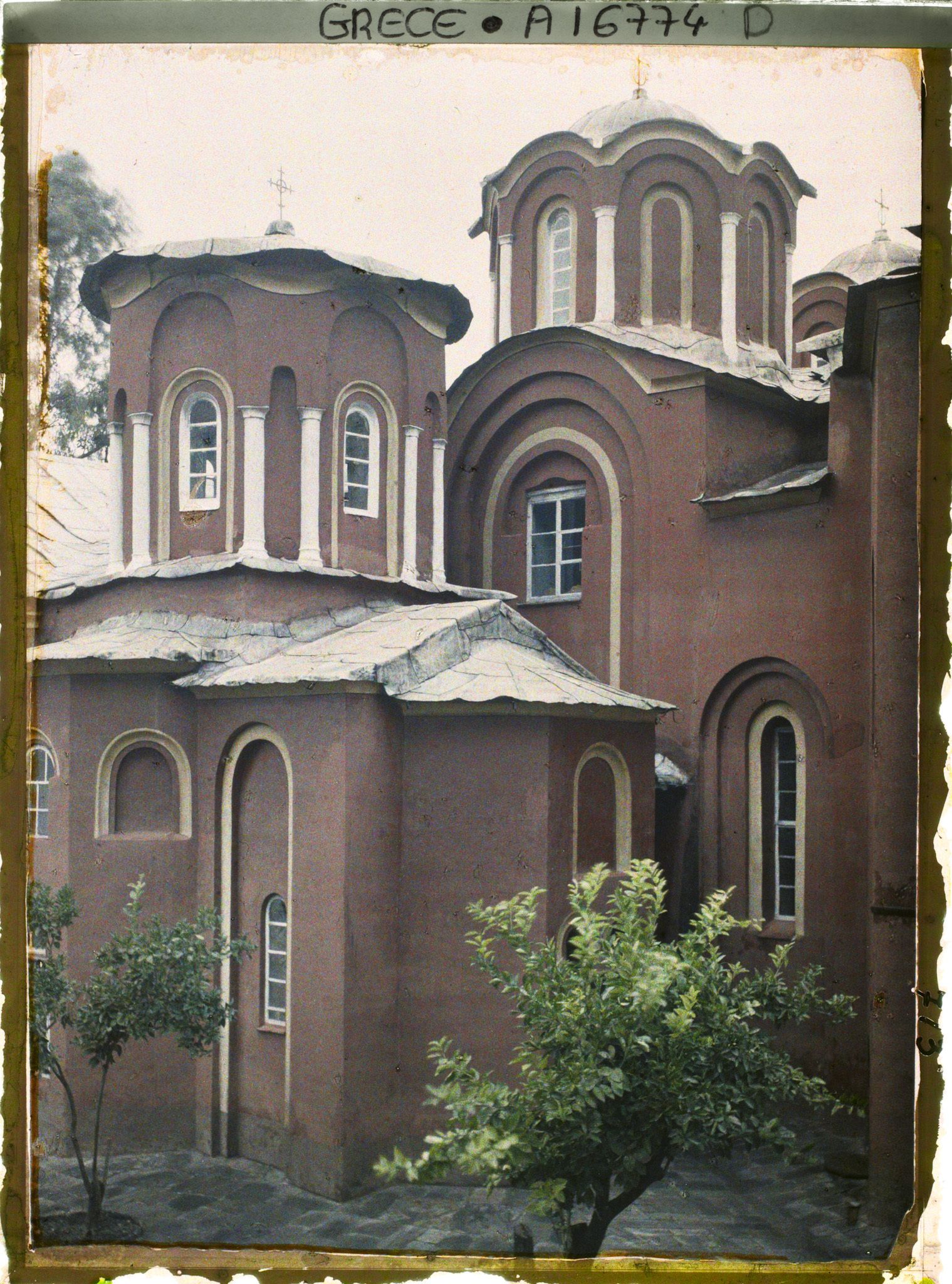 Image représentant Mont Athos, Vatopédi, Une partie de la façade Est de l'Eglise