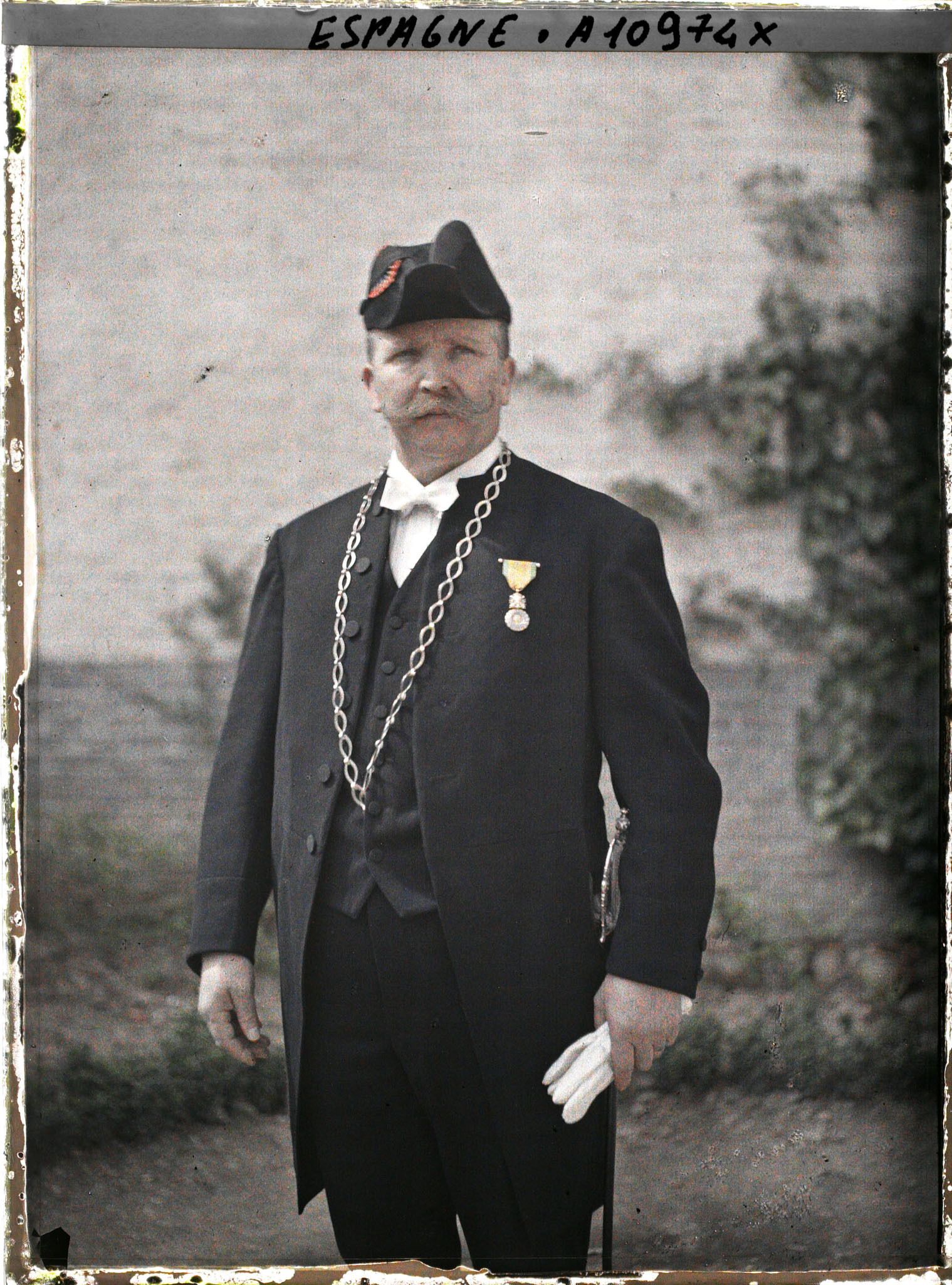 Image représentant Espagne, Madrid, Soudiras, Concierge de l'Institut Français, originaire des Basses Pyrénées