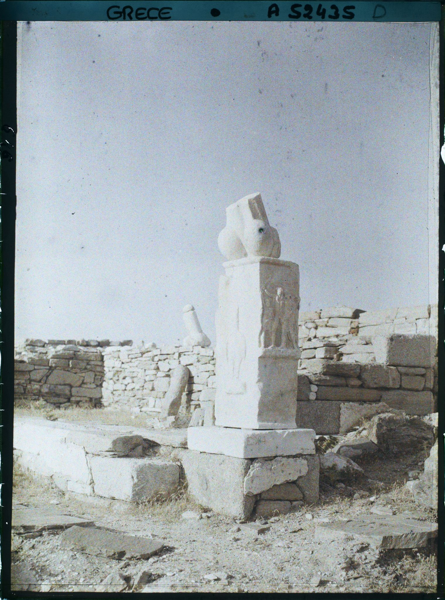 Image représentant Ex - Voto à Dionysos