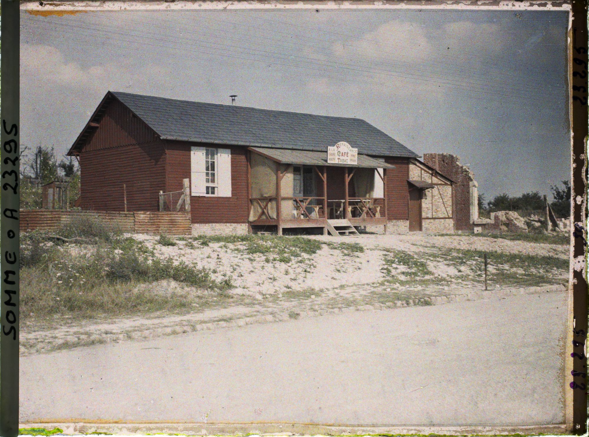 Image représentant France, Mt St Quentin, Un débit de Tabac au Mt St Quentin