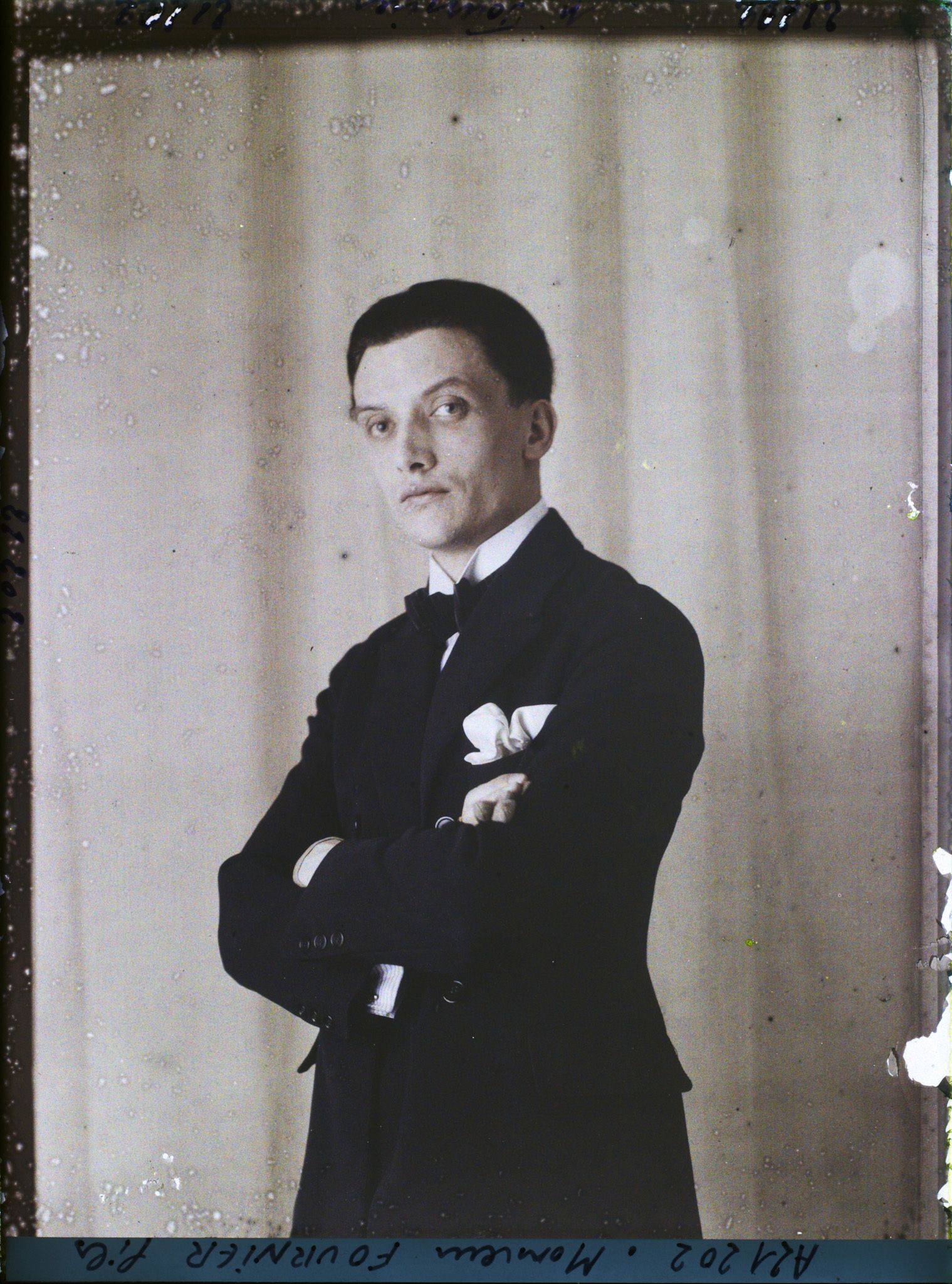 Image représentant https://musee-albert-kahn.s-museum.fr/home/NWQ2OTAwYzNmYjZlZTk1ZWQwODJmMjY4L2dlbmVyaWMtbm90aWNlLXRhYi9hdXRob3JpdHkvNjE3YTc5ZjVjZjhiODk2OGIzMzM3ZDIx/5d6900c3fb6ee95ed082f268/generic-notice-tab/authority/617a79ebcf8b8968b3336d5f Monsieur Fournier, fils