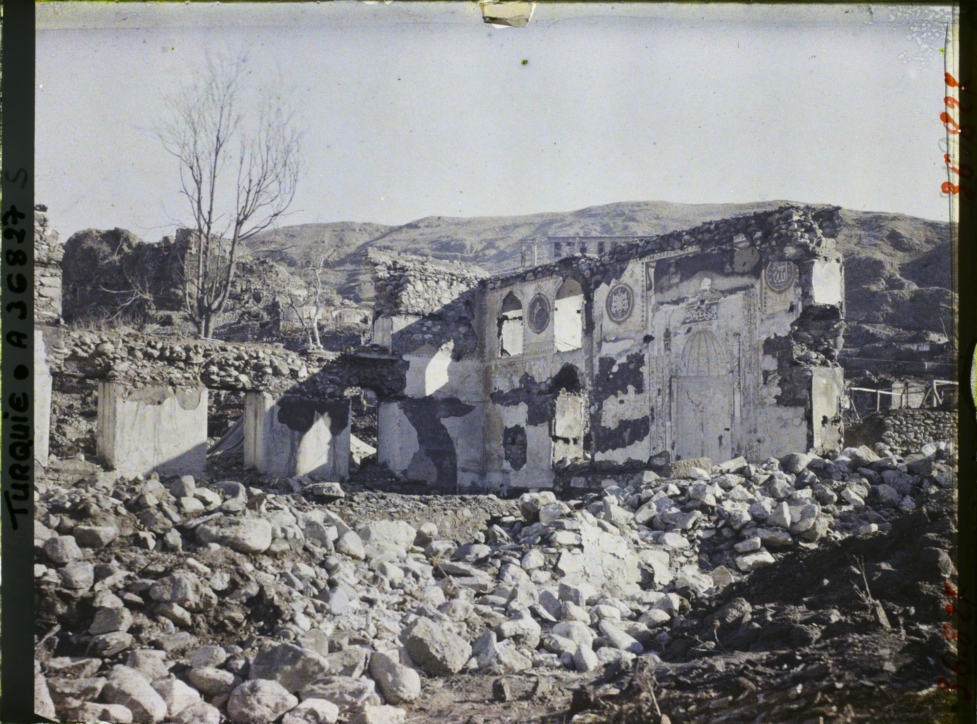 Image représentant Turquie, Keuplu, Mosquée détruite