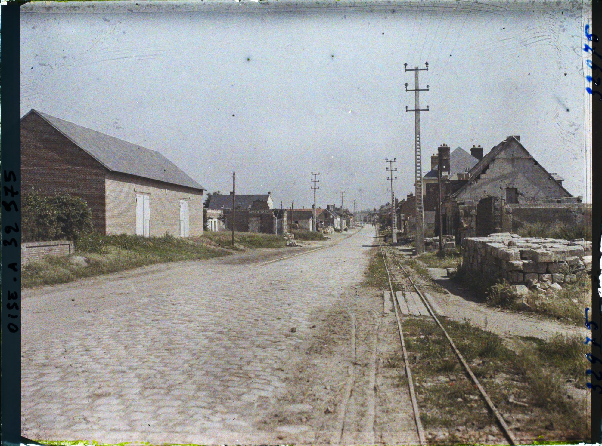Image représentant France, Chiry, Ruines et reconstructions