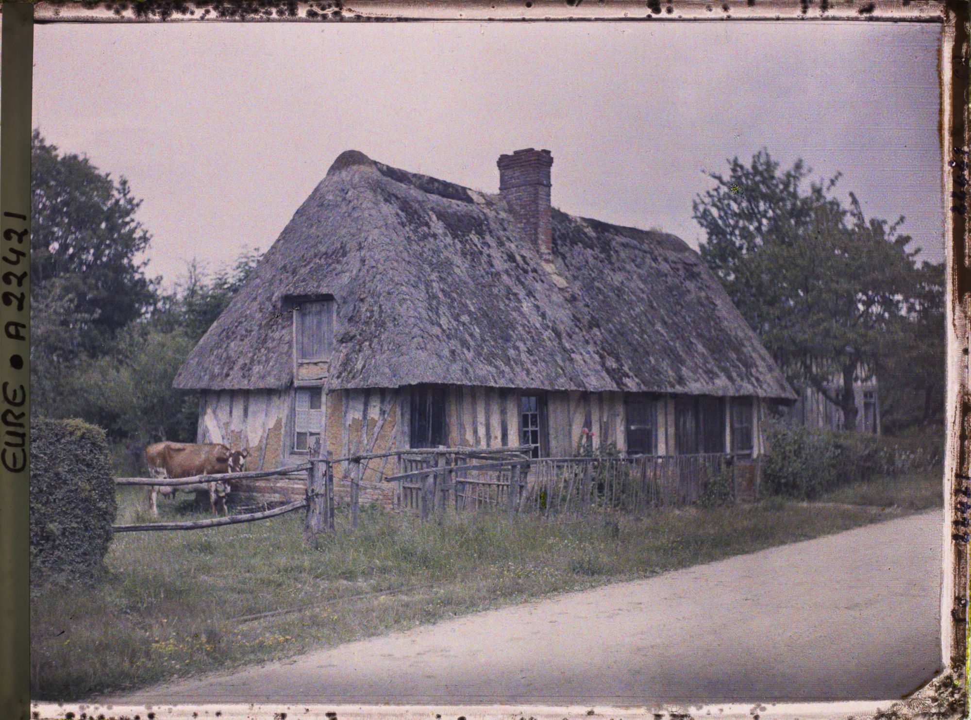Image représentant Une ferme au bord de la route