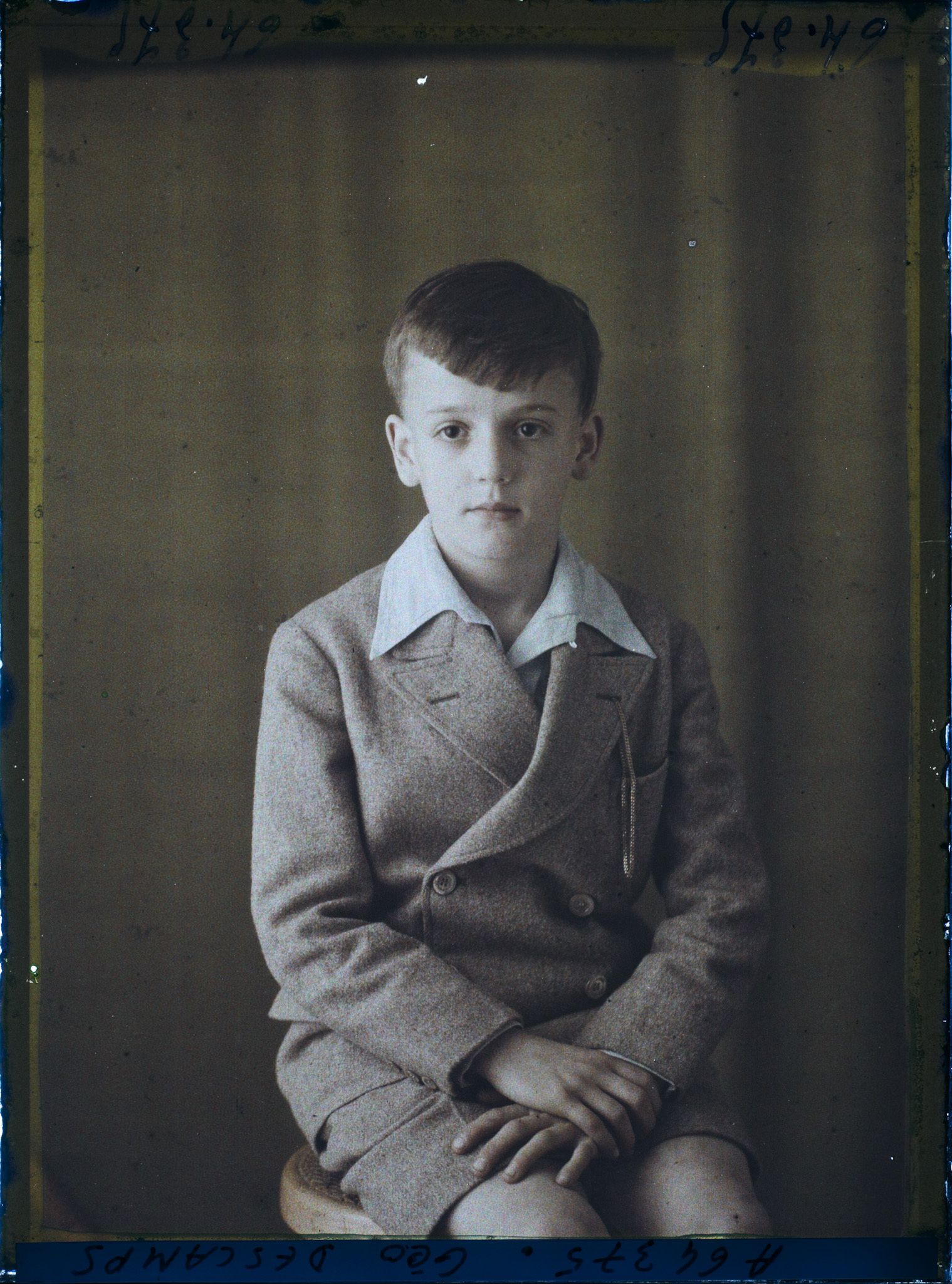 Image représentant Monsieur  https://musee-albert-kahn.s-museum.fr/home/NWQ2OTAwYzNmYjZlZTk1ZWQwODJmMjY4L2dlbmVyaWMtbm90aWNlLXRhYi9hdXRob3JpdHkvNjE3YTc5ZjVjZjhiODk2OGIzMzM3ZDIx/5d6900c3fb6ee95ed082f268/generic-notice-tab/authority/617a79ebcf8b8968b3336bbb Géo Deschamps