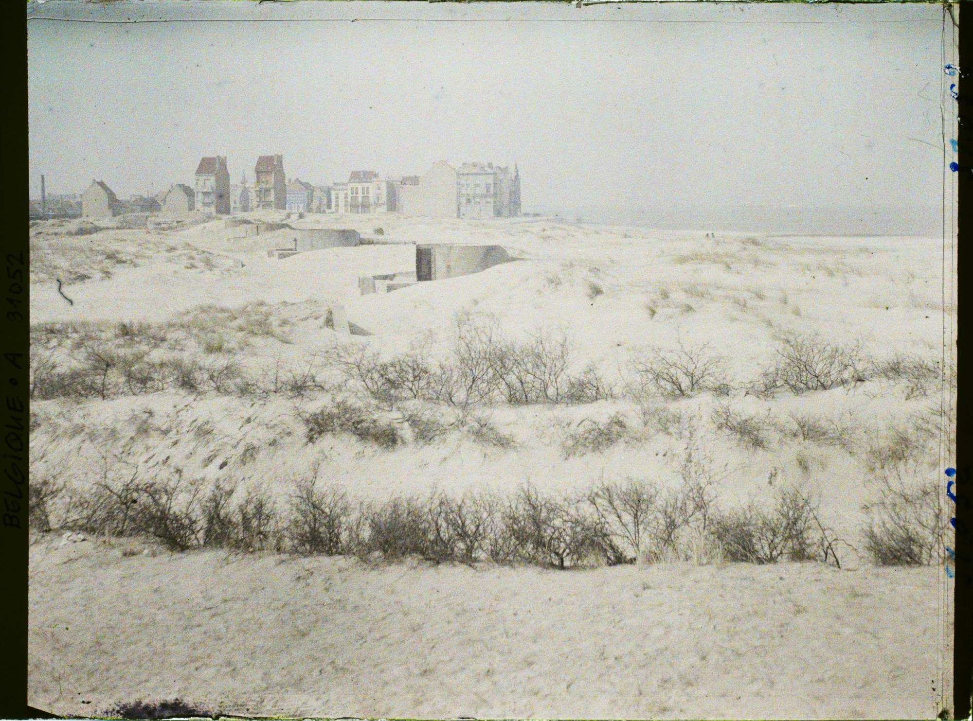 Image représentant Belgique, Heyst, Ensemble de la batterie Freya, dans le fond, Heyst