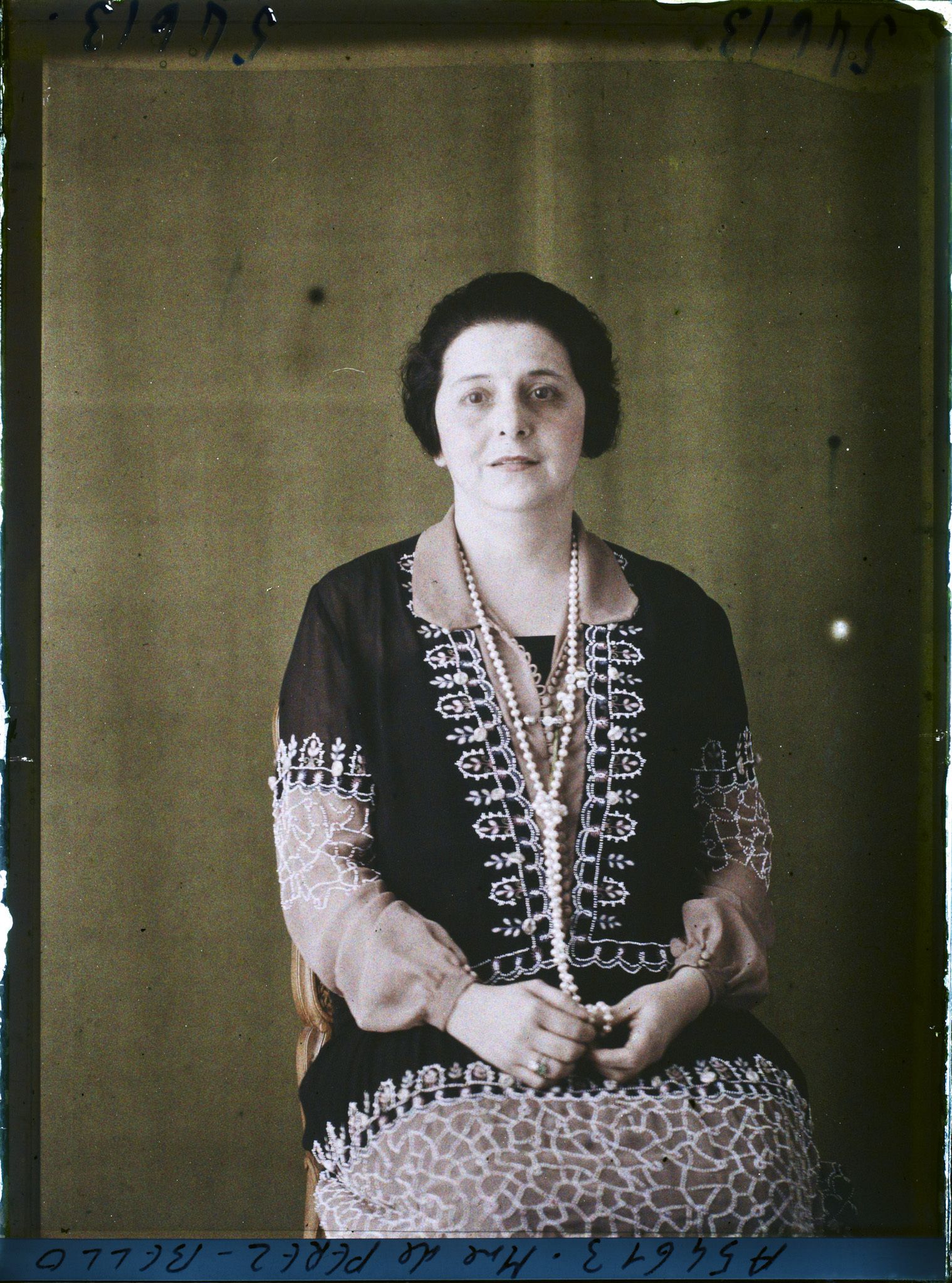 Image représentant https://musee-albert-kahn.s-museum.fr/home/NWQ2OTAwYzNmYjZlZTk1ZWQwODJmMjY4L2dlbmVyaWMtbm90aWNlLXRhYi9hdXRob3JpdHkvNjE3YTc5ZjVjZjhiODk2OGIzMzM3ZDIx/5d6900c3fb6ee95ed082f268/generic-notice-tab/authority/617a79ebcf8b8968b3337573 Madame de Perez-Bello