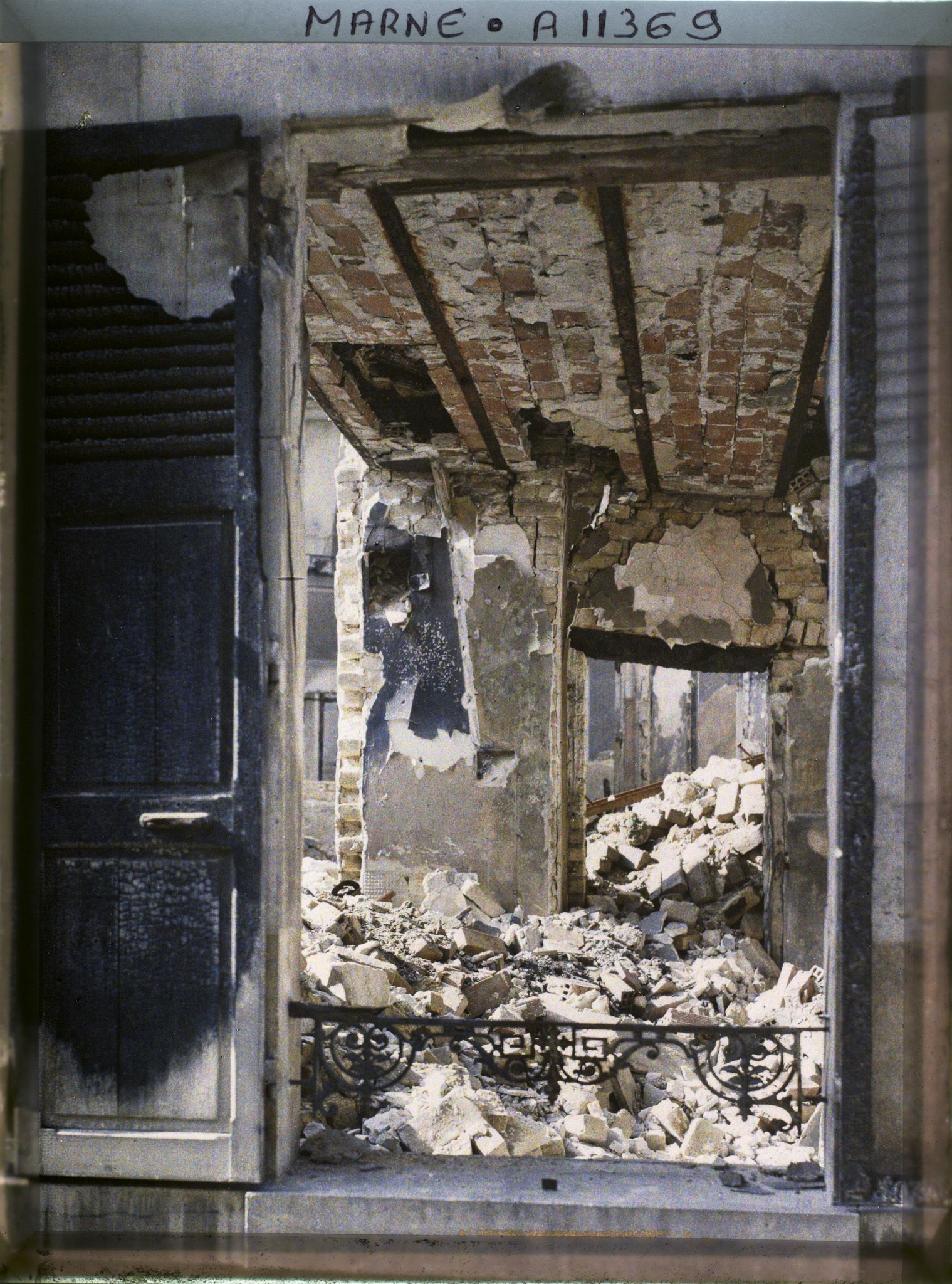 Image représentant Maison en ruine après un incendie, rue des Marmouzets