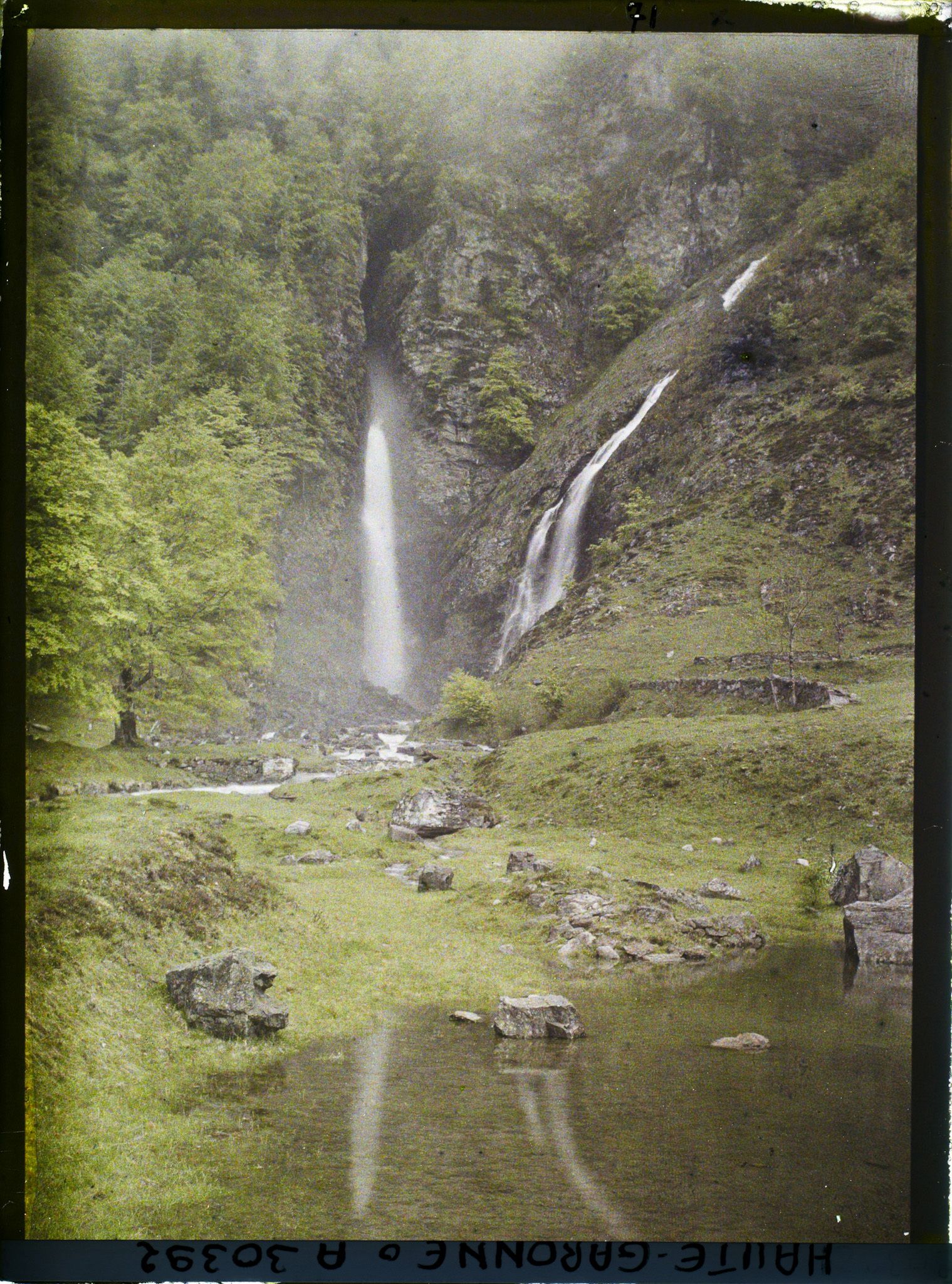 Image représentant France, Bagnères de Luchon, Cascade d'Enfer