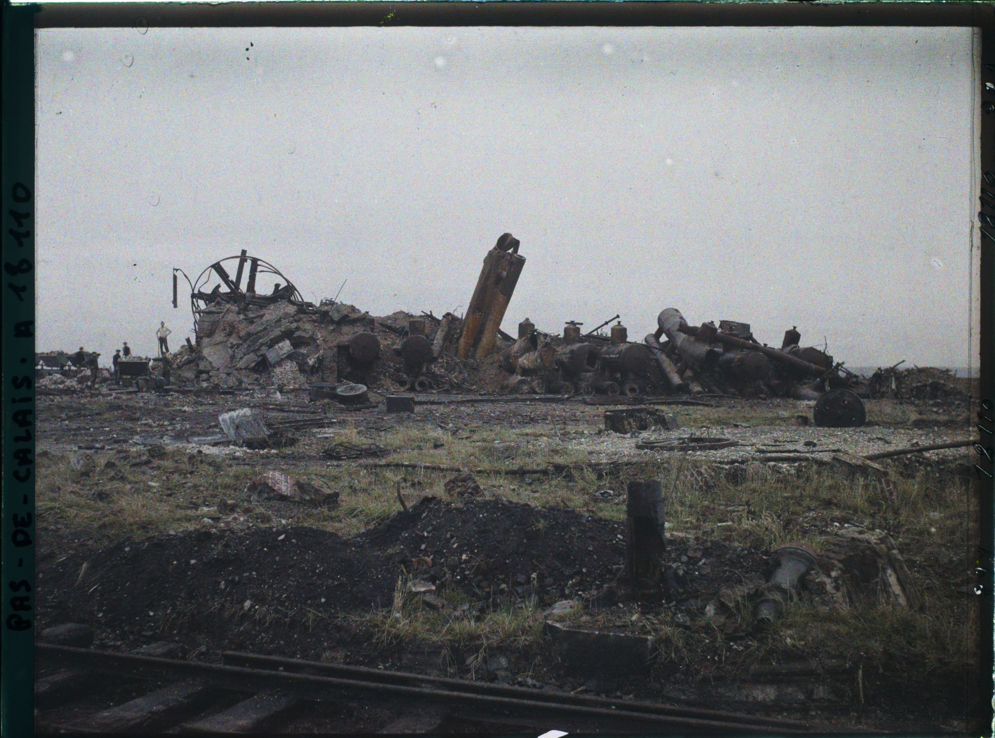 Image représentant France, Lens, Les ruines d'une mine